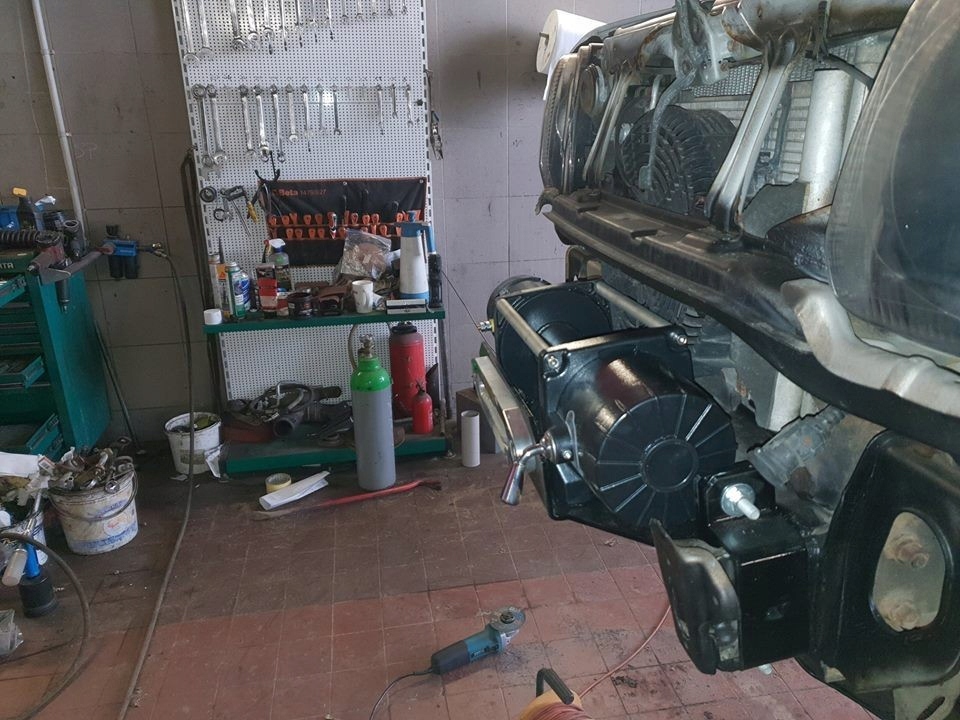 Suzuki Jimny 1999 17 benz plyta pod wyciagarke EAN 5904734091547