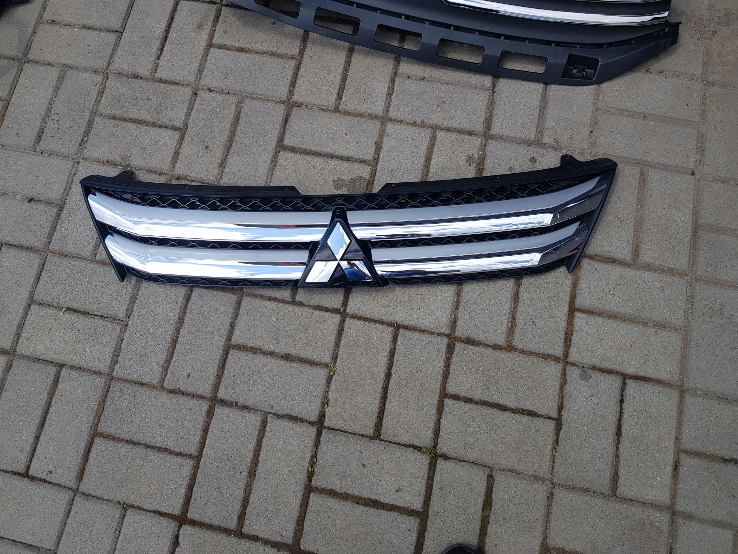 Mitsubishi Eclipse Cross GK0 Kühlergrill FRONTGRILL Kühlergitter 7450B072 - Thumbnail 1