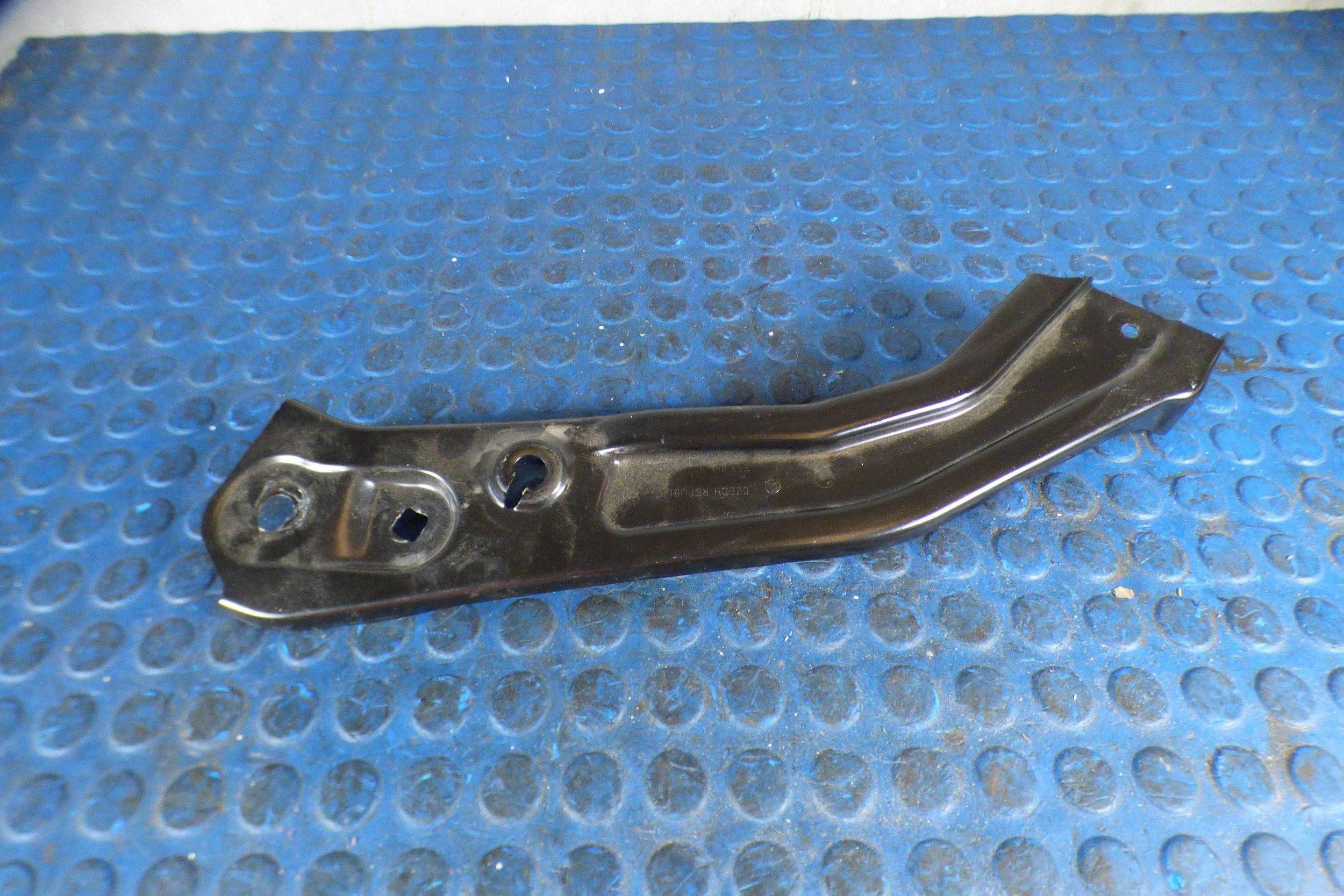Skoda Kamiq console bracket lights right front 658805932 original st.BDB