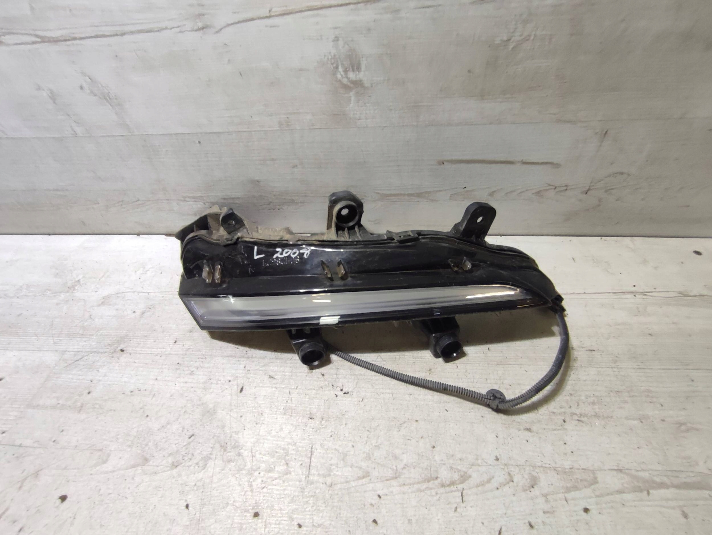 Peugeot 2008 II 2020 left side light LED do running daytime