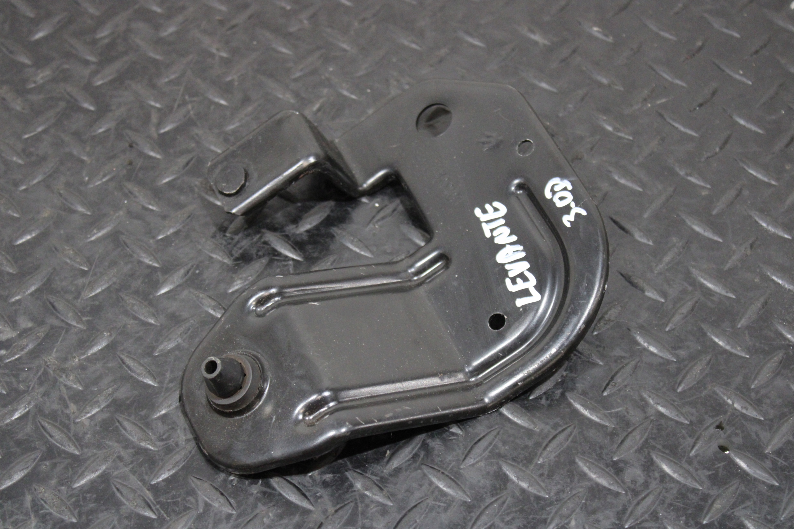 Support Support plaque Console Poignée MASERATI LEVANTE M161