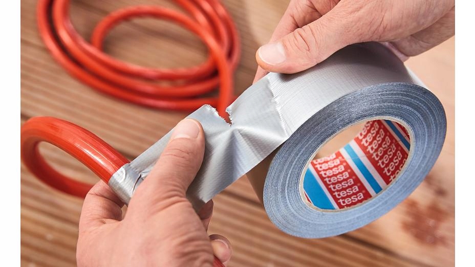 TAŚMA NAPRAWCZA TESA SREBRNA 25 m X 50 mm Marka Tesa
