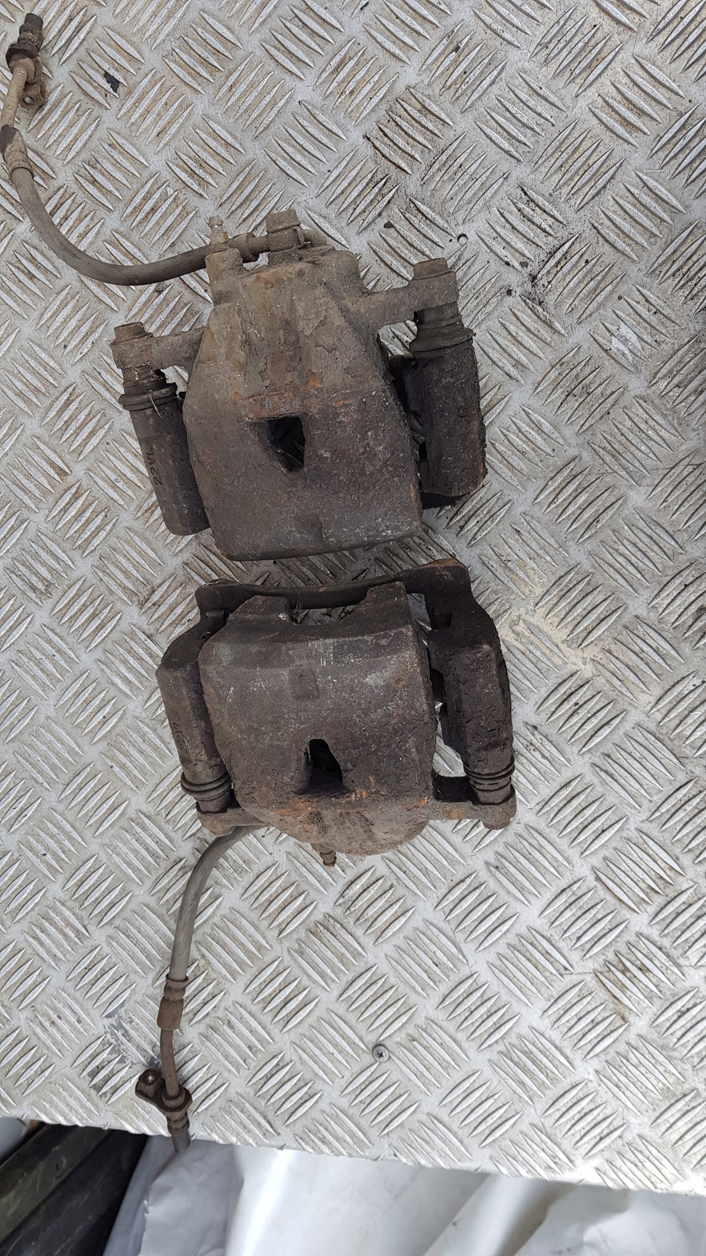 TOYOTA YARIS II 1.0 caliper brake front right