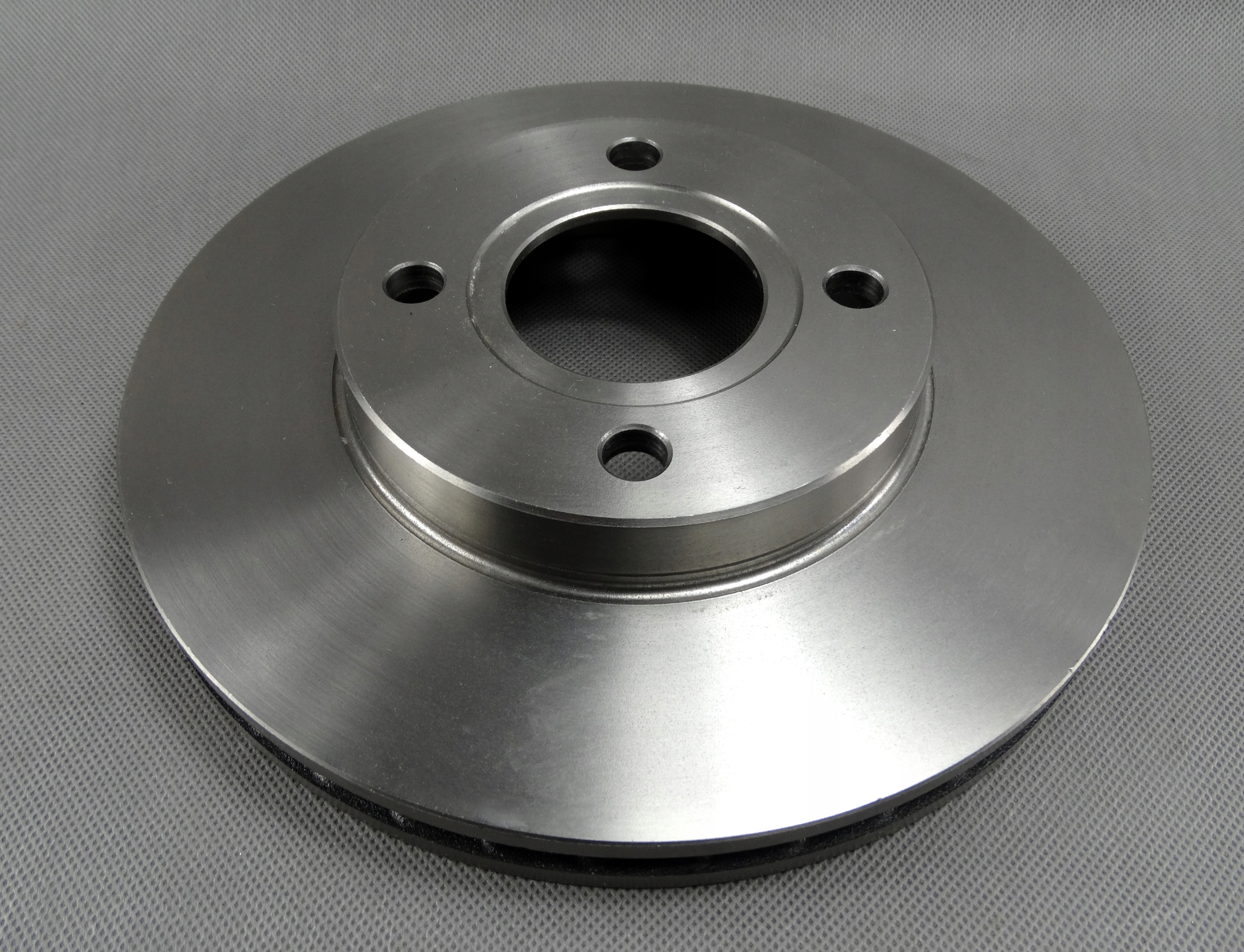 TARCZA HAMULCOWA PRZÓD FORD MONDEO MK2 1993 - 2000 Liczba tarcz w ofercie 1