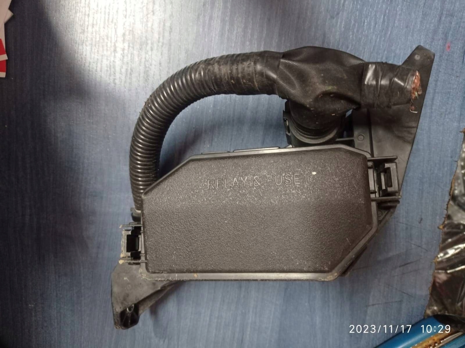 Kasten der Sicherungen Gehäuse Toyota Corolla E210 E21