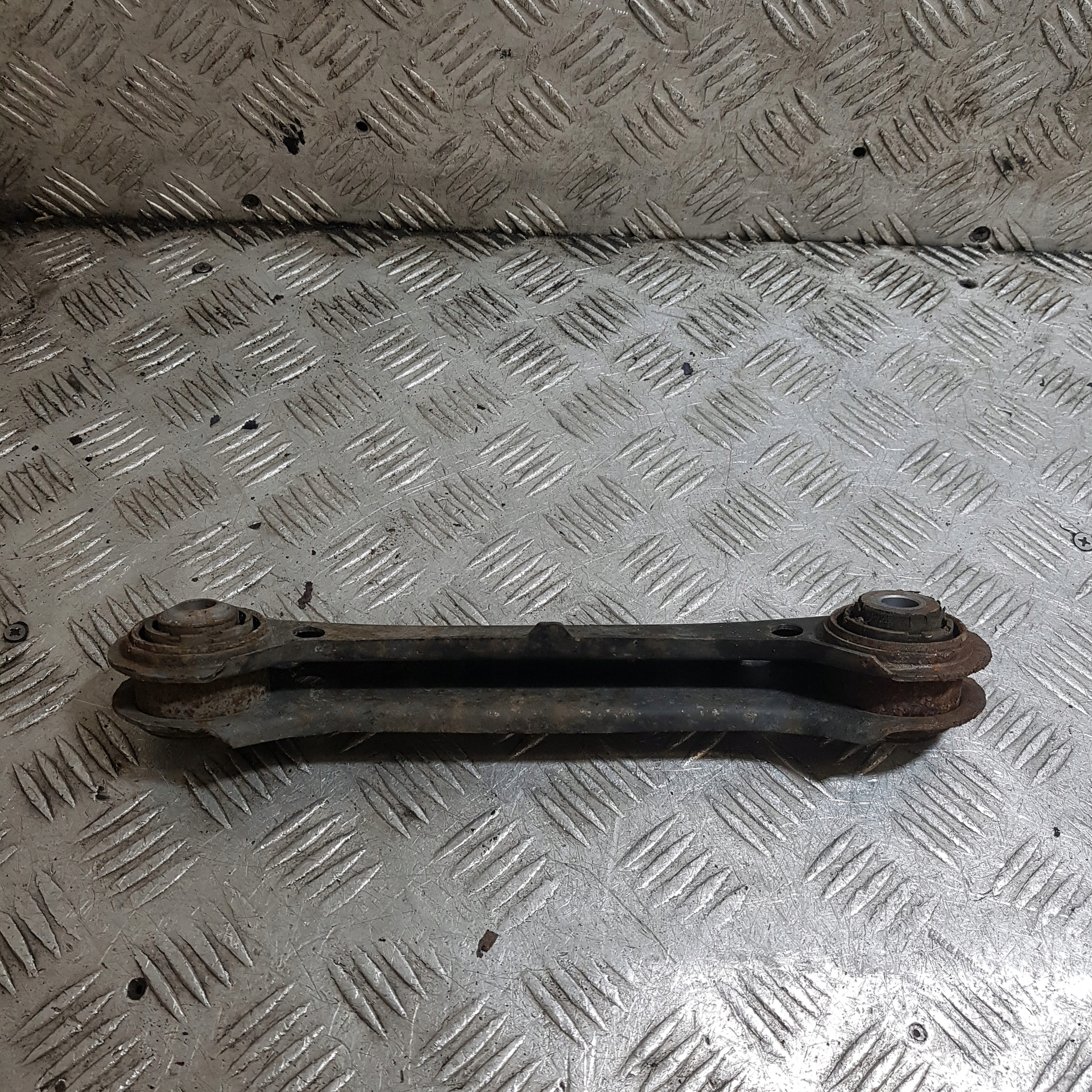 Petit bras Droite Arrière BMW E90