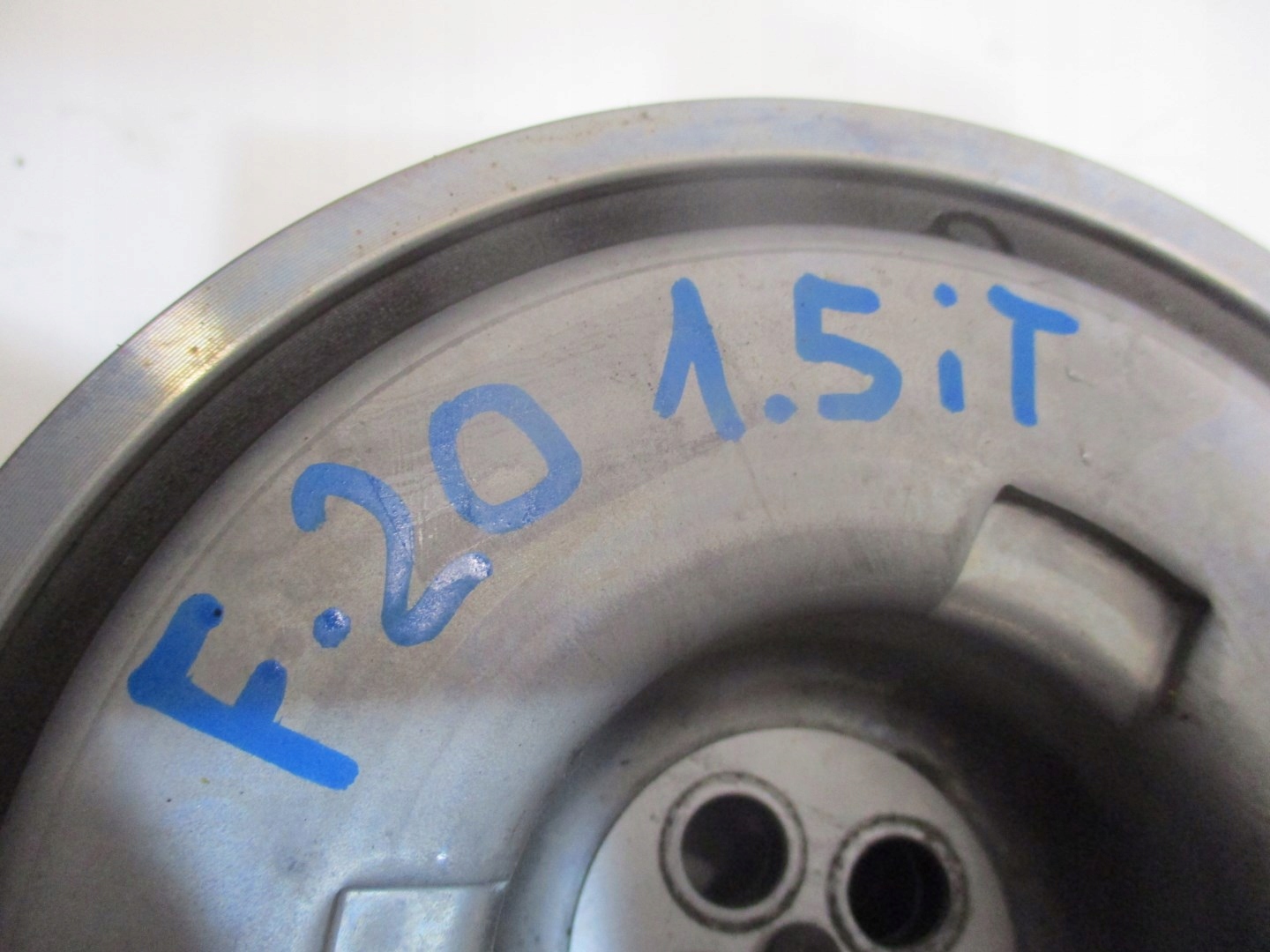 pulley BMW 1 F20 1,5I 8650996