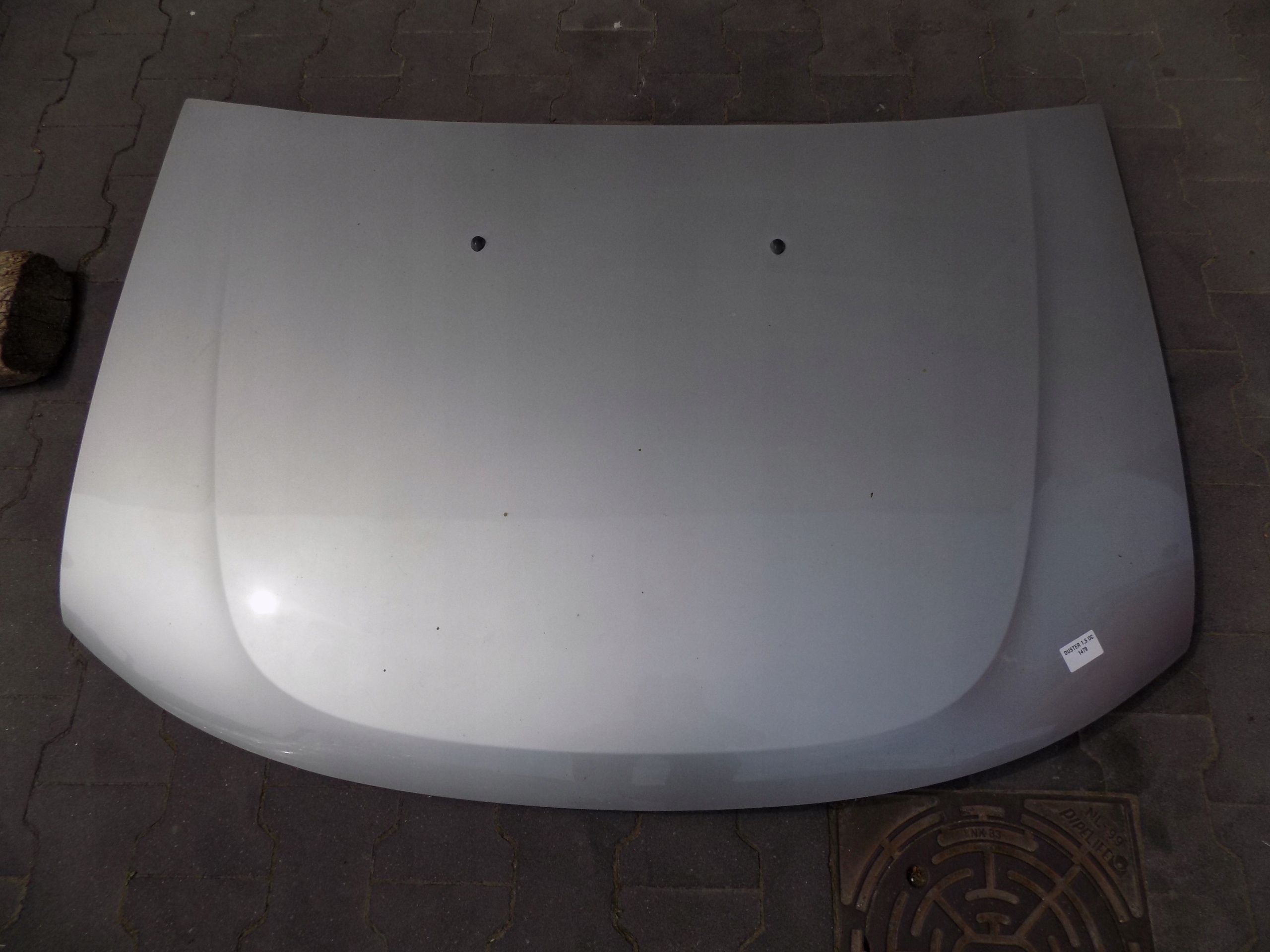 MASKA DACIA DUSTER I 2013R SREBRNA