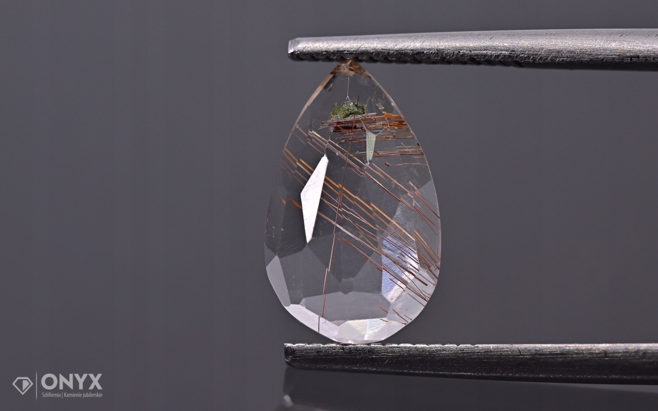 Křemen s rutilem fazetovaná slzná růžice 11,5x7 mm