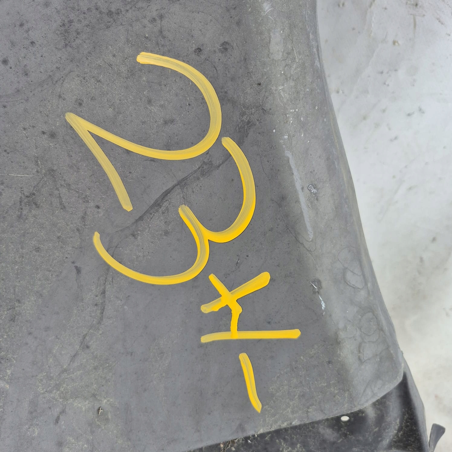 DACIA DUSTER 1 and 10- fender left rear part side