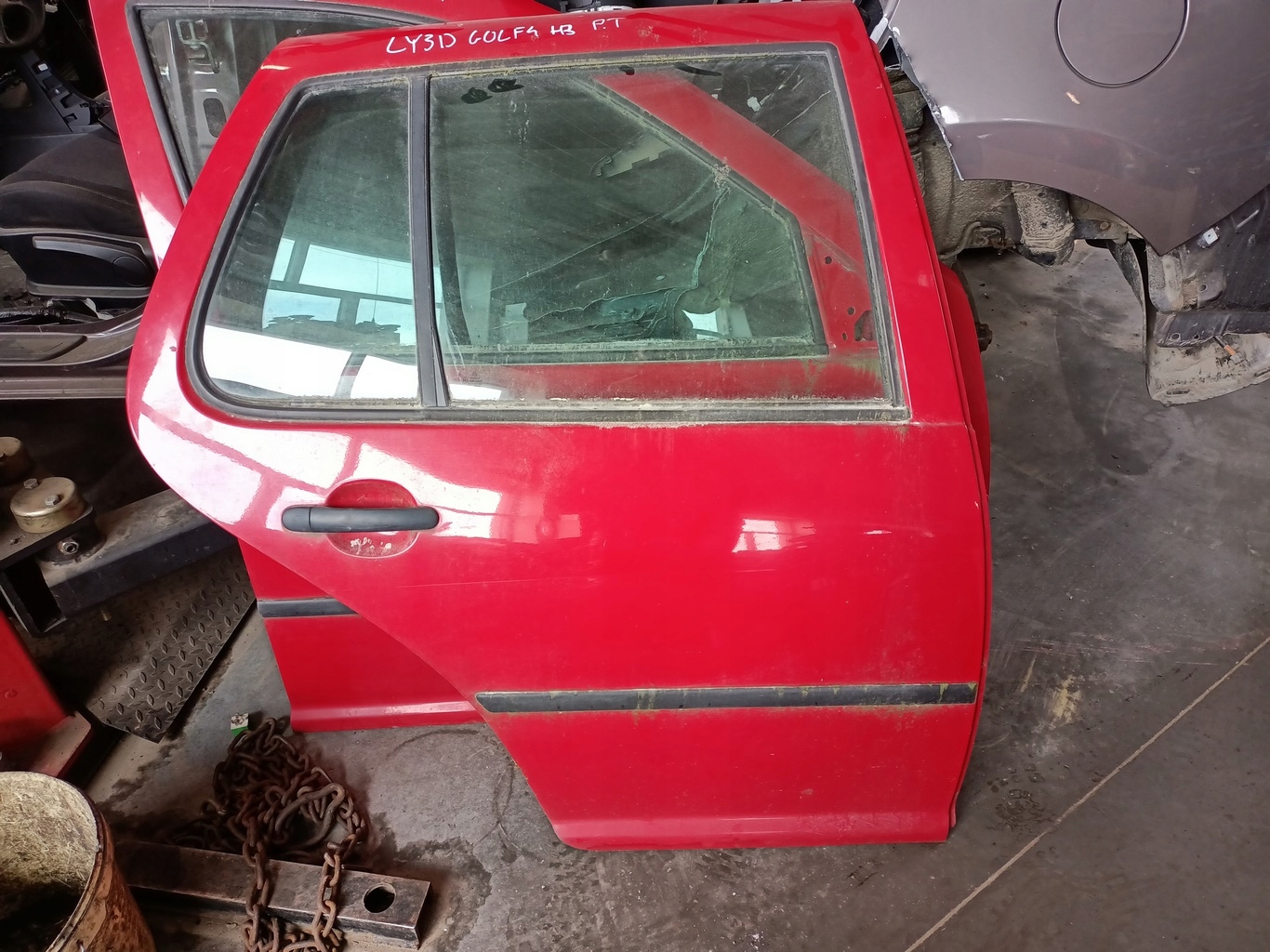 ДВЕРИ ПРАВЫЙ ЗАД. VW GOLF 4 IV HB Ly3d