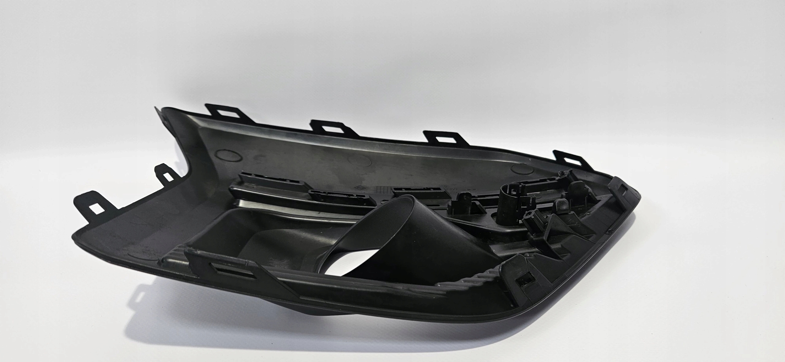 grid of a bumper left DACIA SANDERO III STEPWAY 20