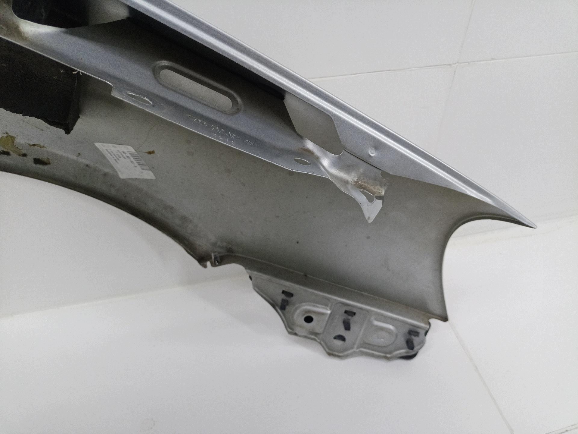 fender front left side Volkswagen Golf 5 2008 1K5880681A