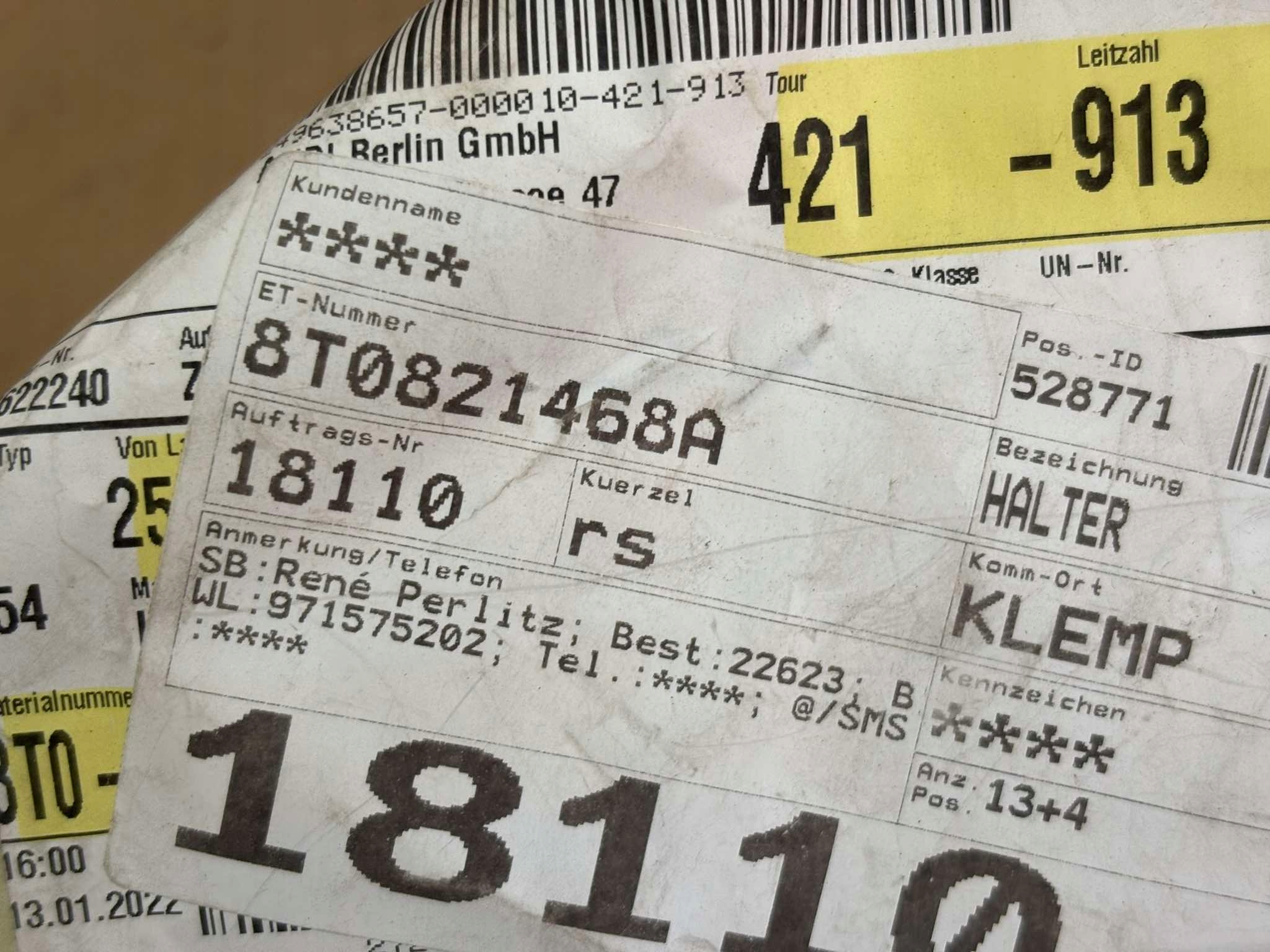 držák blatníku pravý předek AUDI A5 8T0821468