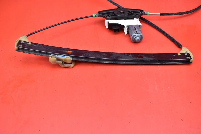 window regulator left front EU 8K0837461 AUDI A4 B8 07-11