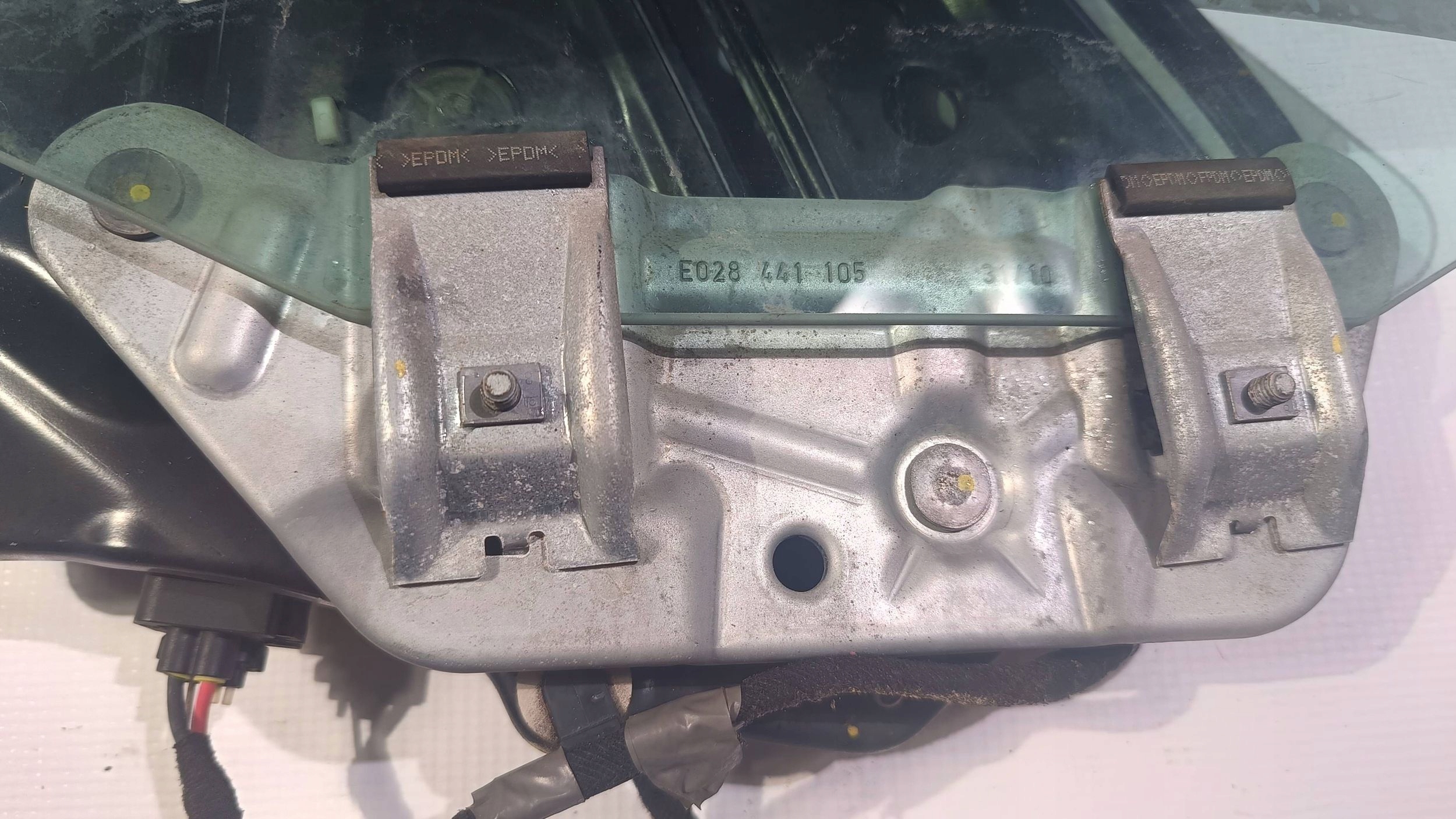 window side lift Chevrolet Camaro cabrio left rear part rear 2009-2015