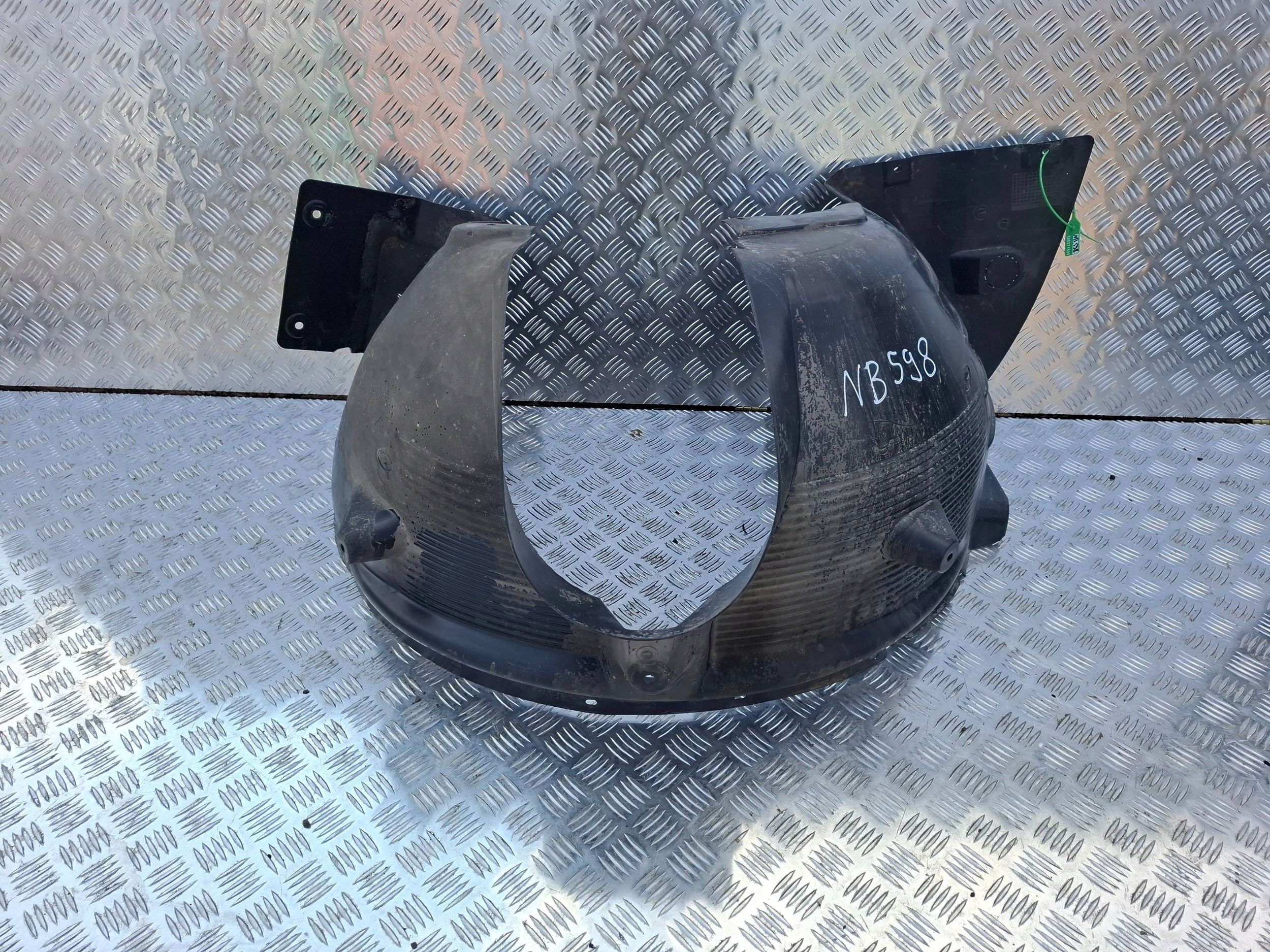 mudguard right front 3400054 BMW X3 E83