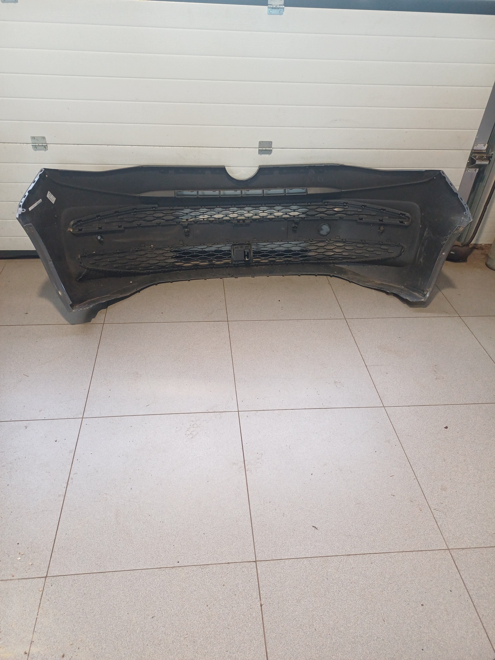 bumper front front VW T7 7T0807221C 6 X PDC