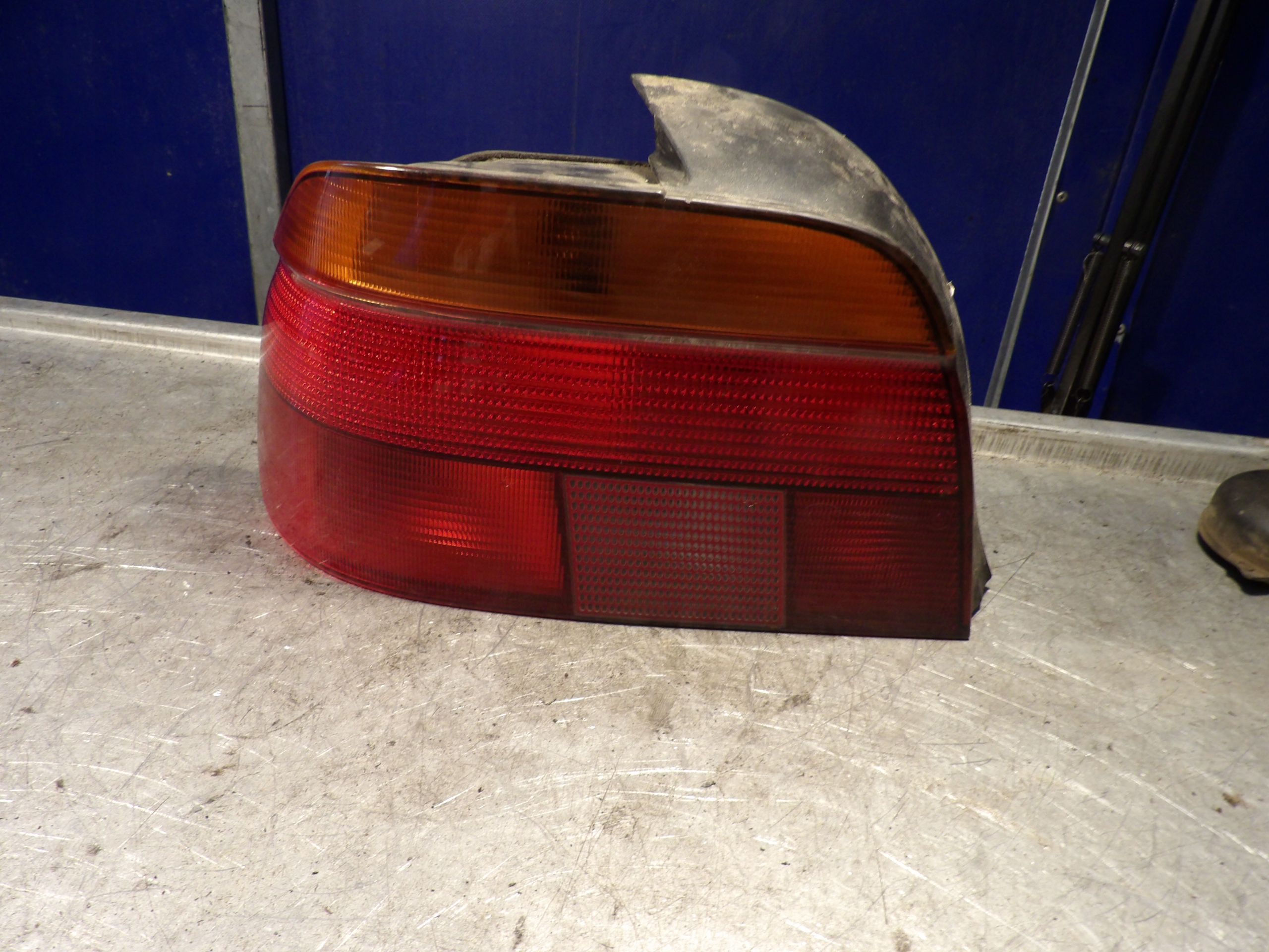 BMW E39 light rear left 2,0B