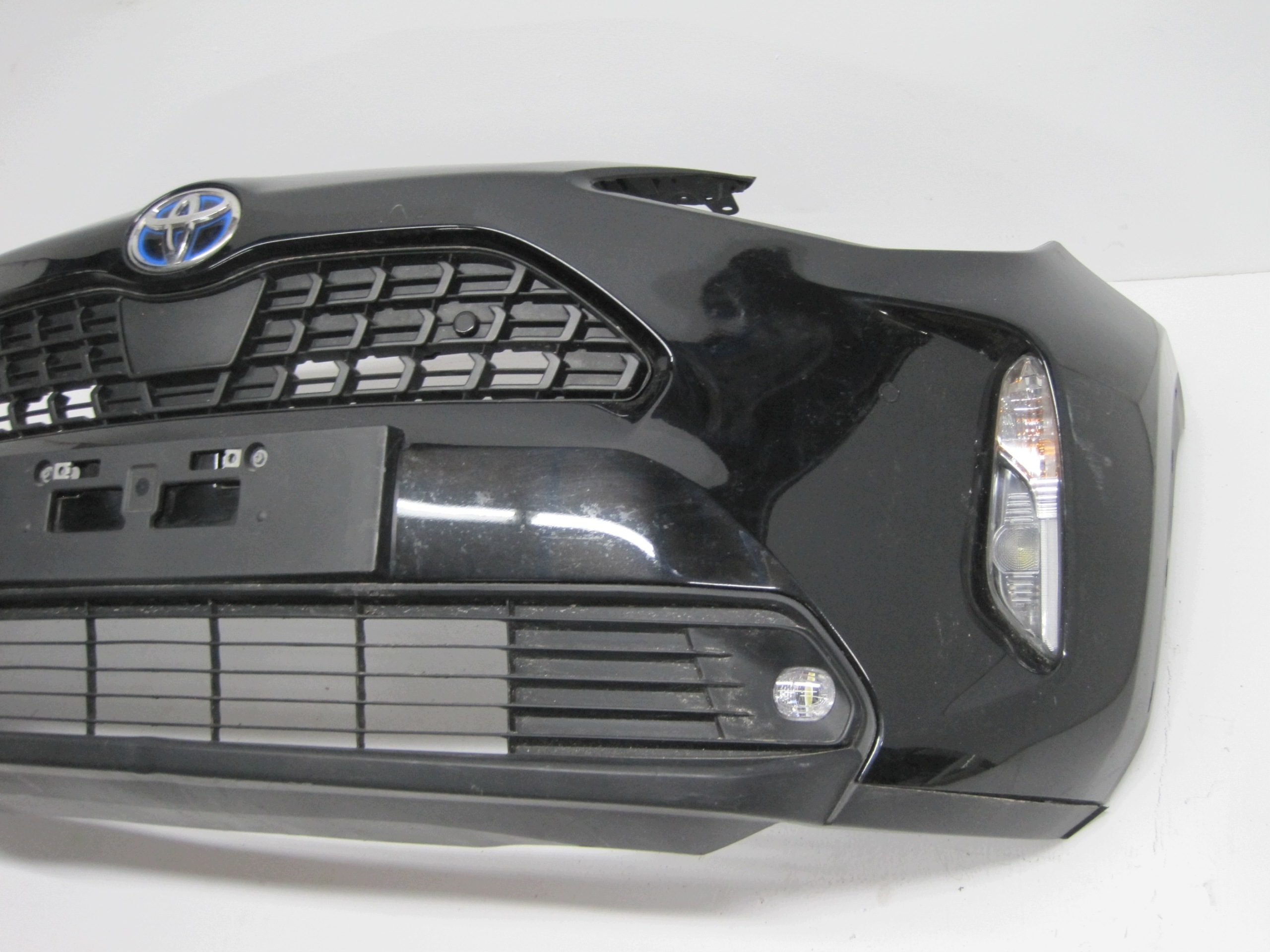 bumper TOYOTA YARIS CROSS 4PDC front front