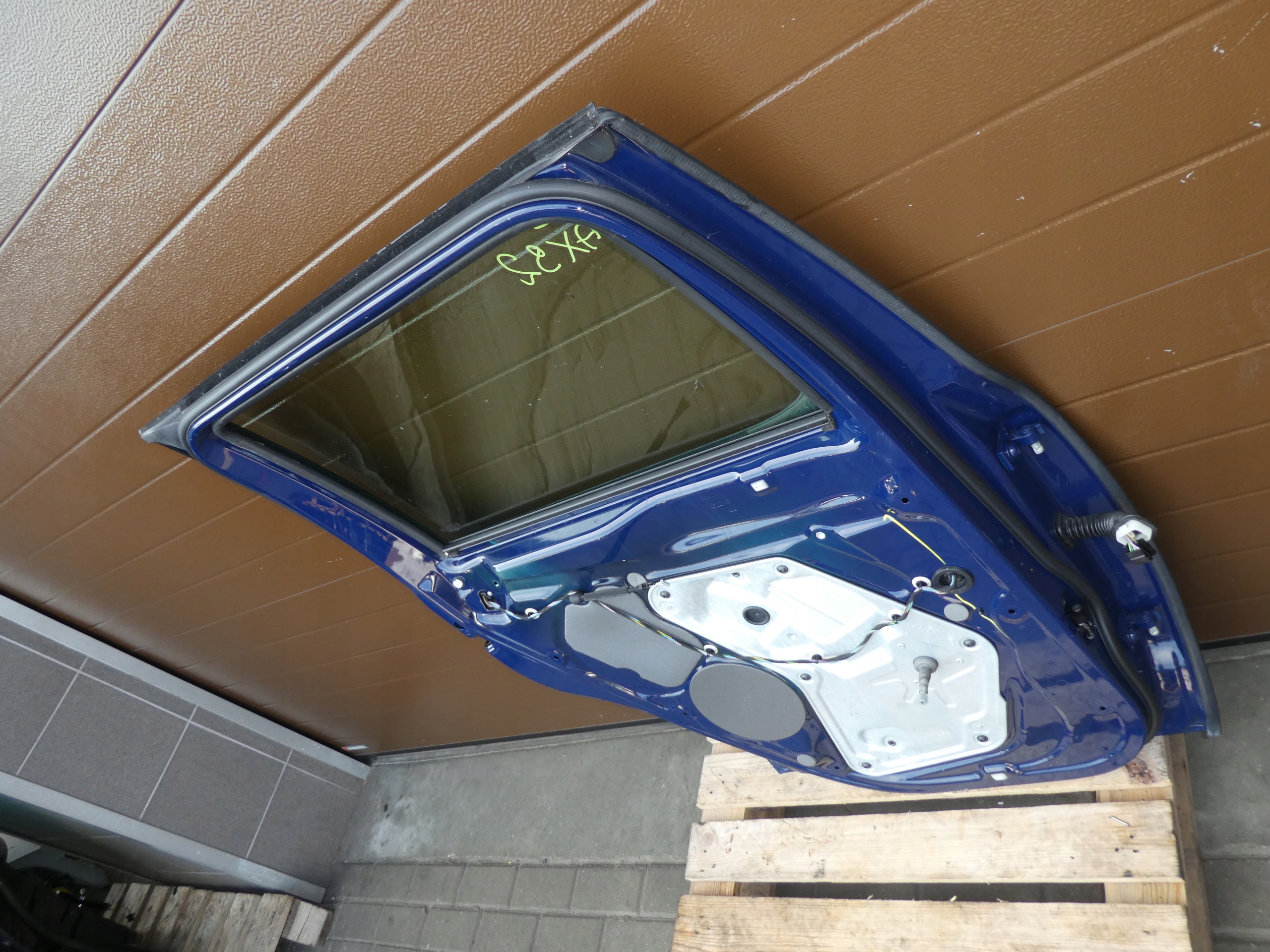 door left rear part SKODA YETI 5L complete