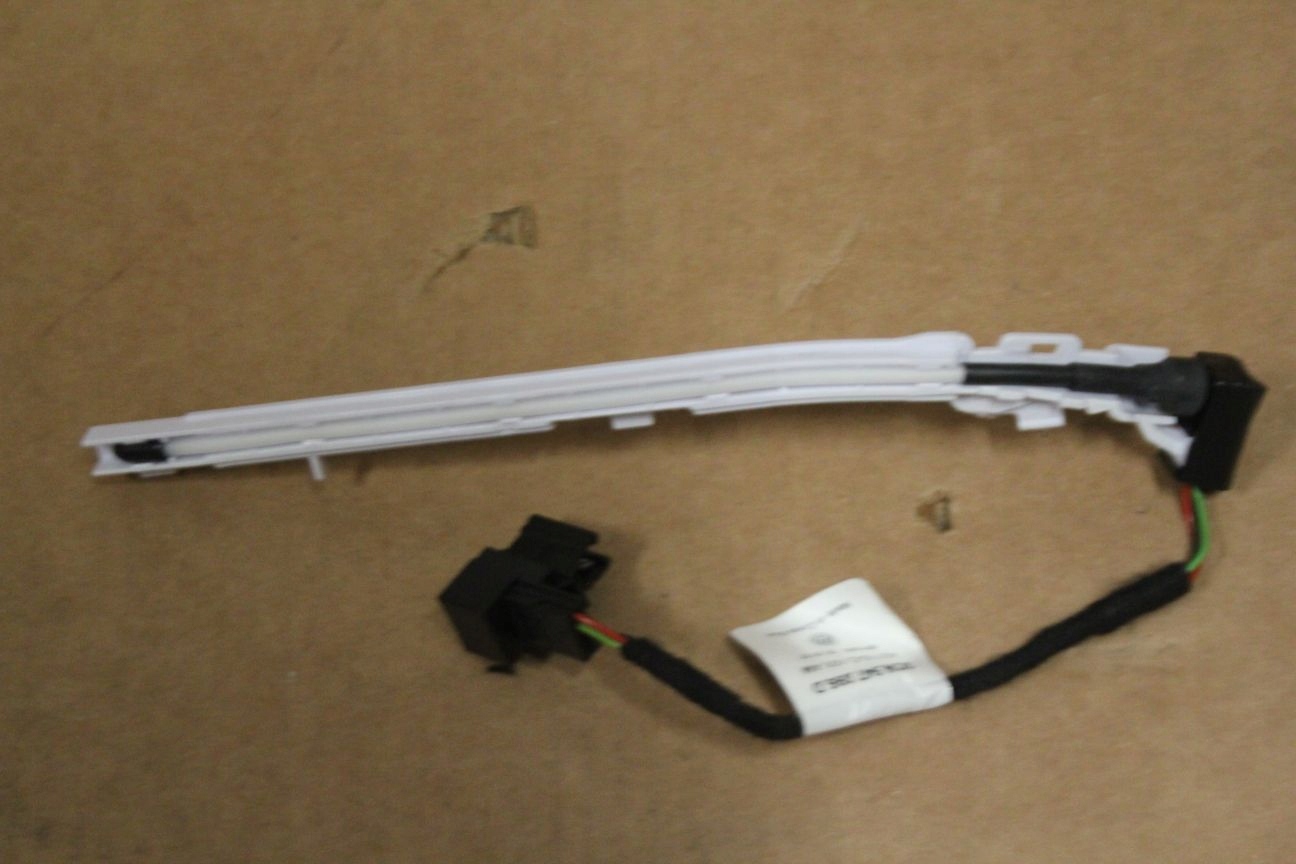 СВЕТОДИОДНАЯ ПАНЕЛЬ AMBIENTE КОНСОЛИ VW ATLAS 3CN947095D