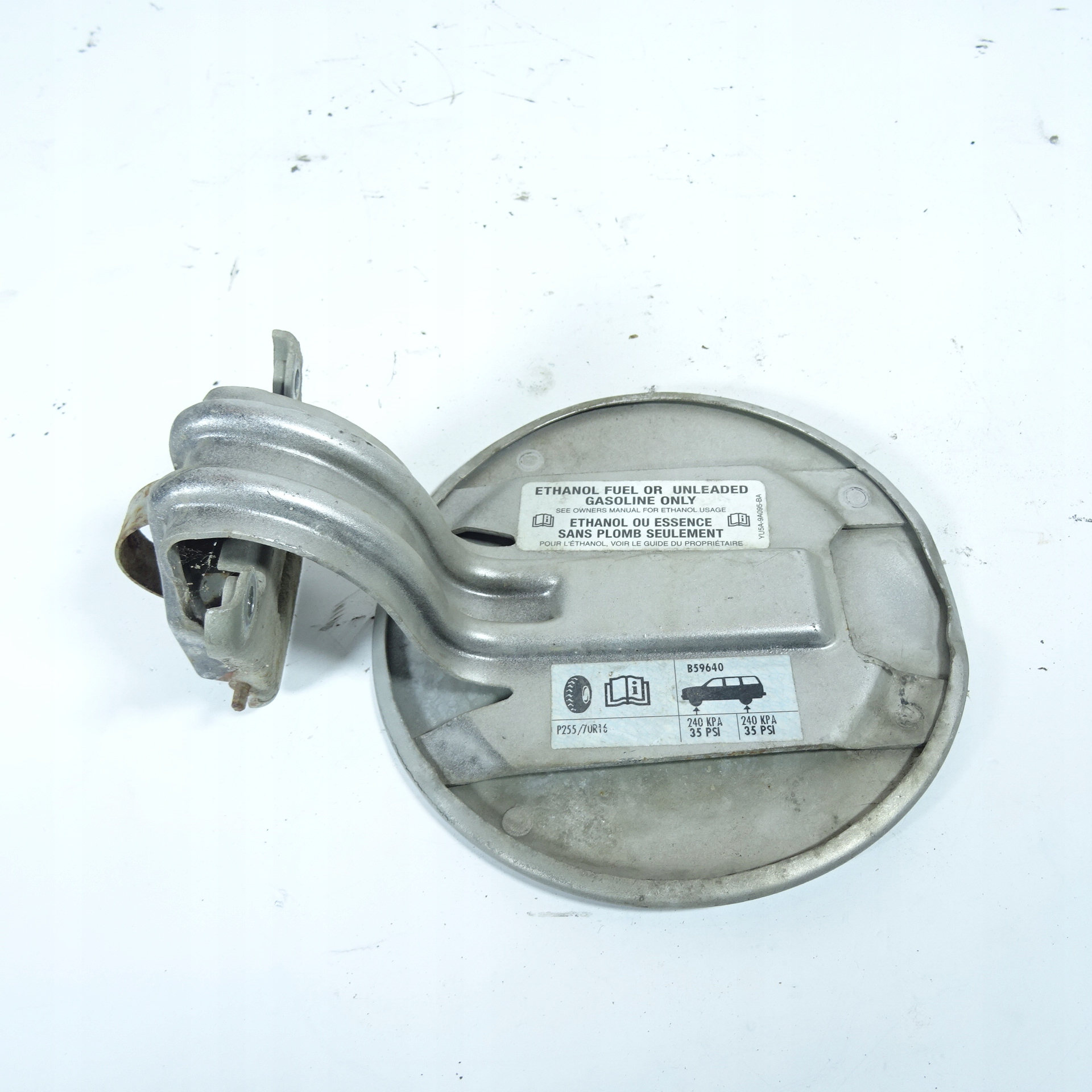 FORD EXPLORER III Volet trappe carburant Carburant