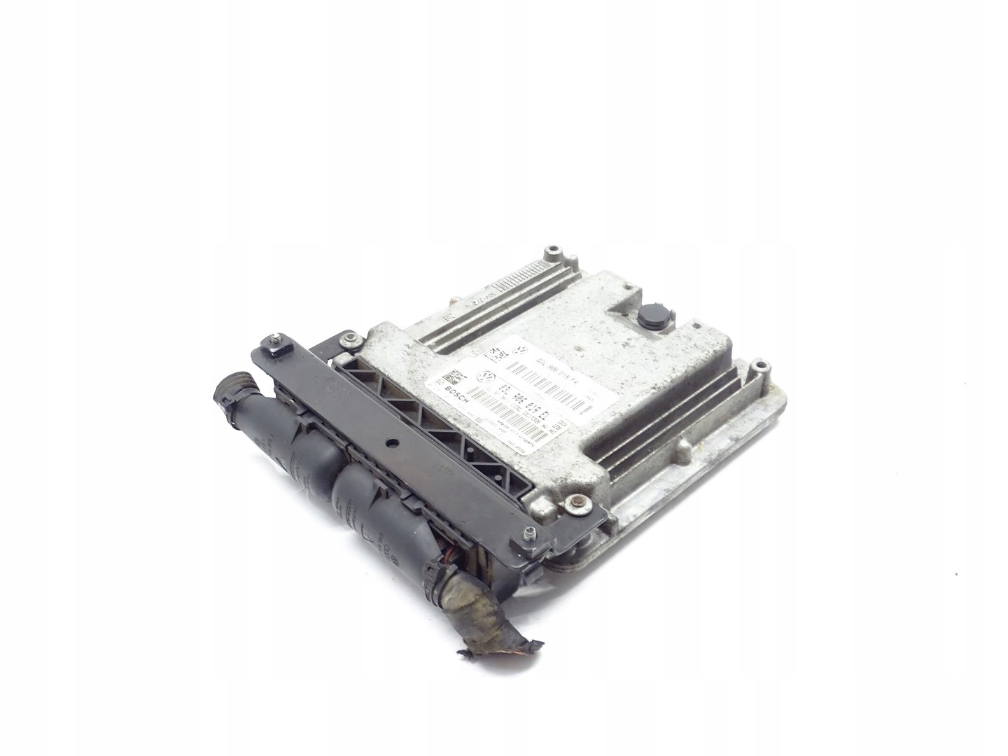 computer control unit of the engine ECU VW AMAROK 2.0 TDI 03L906019EL 0281017699