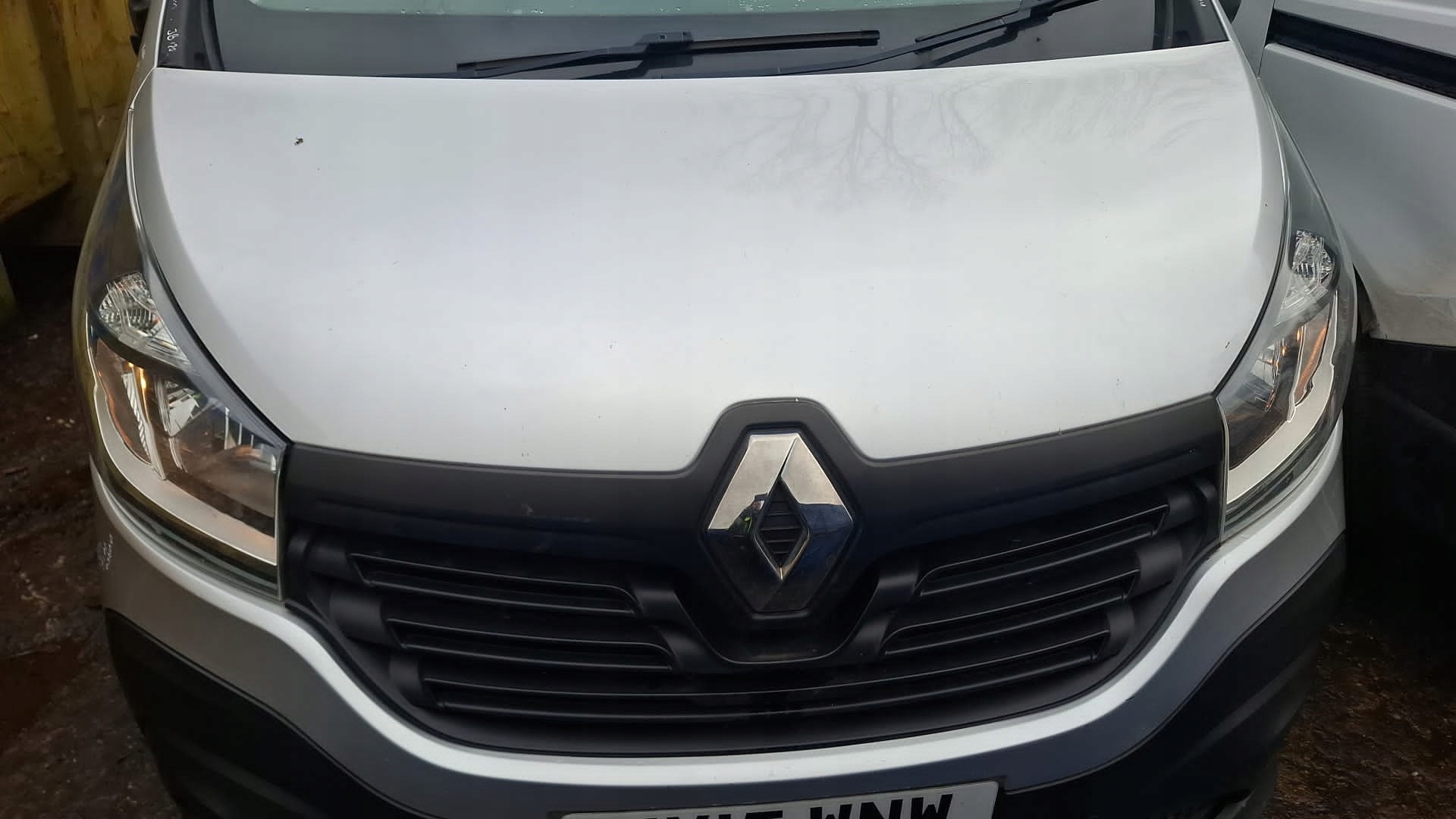 RENAULT TRAFIC III 1.6 DCI 2015 Avant Complet Pare choc Capot Aile