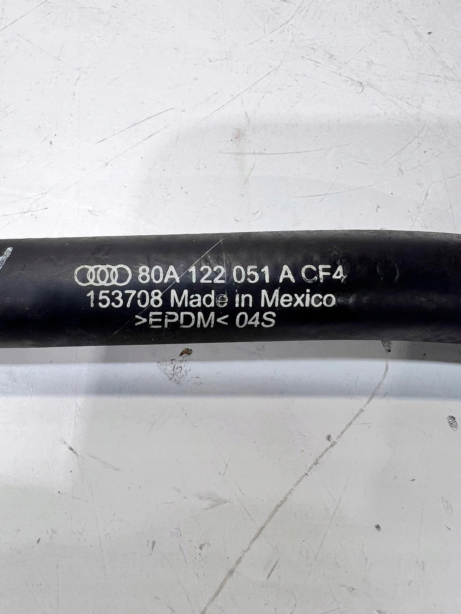 vedení hadice vody AUDI Q5 FY 80A122051A