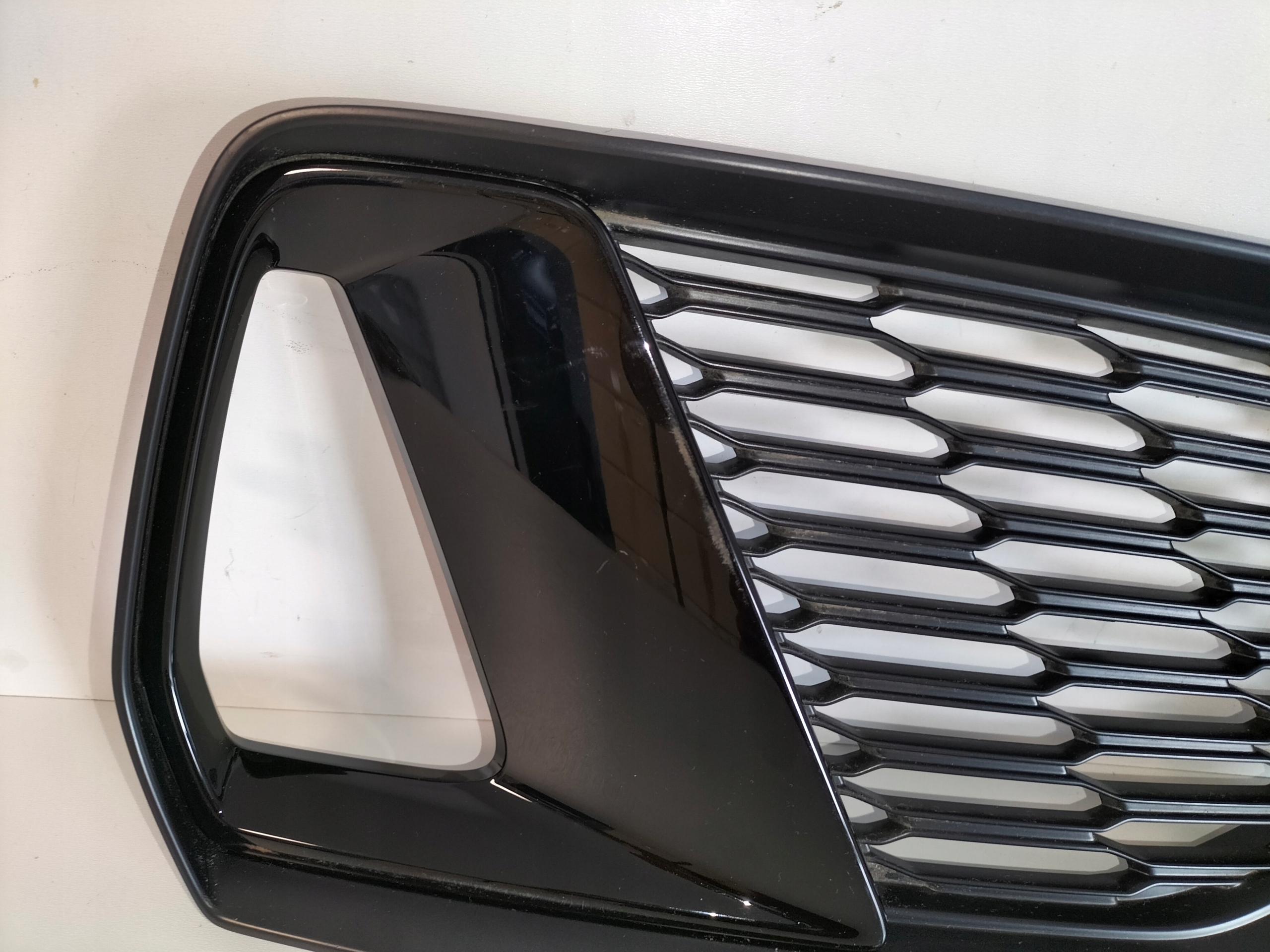 grille grid of a bumper front right AUDI A7 C8 18- S-LINE