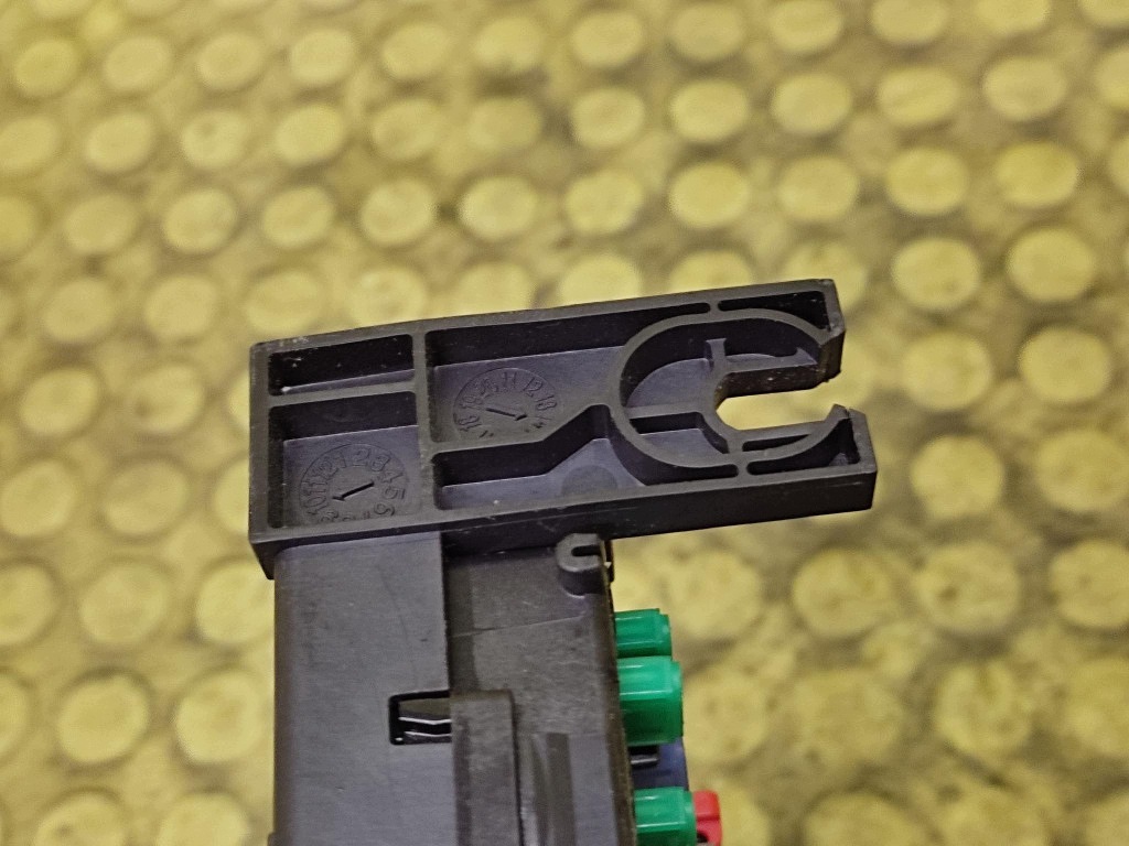 PEUGEOT PARTNER module compartment BSI 967847708001