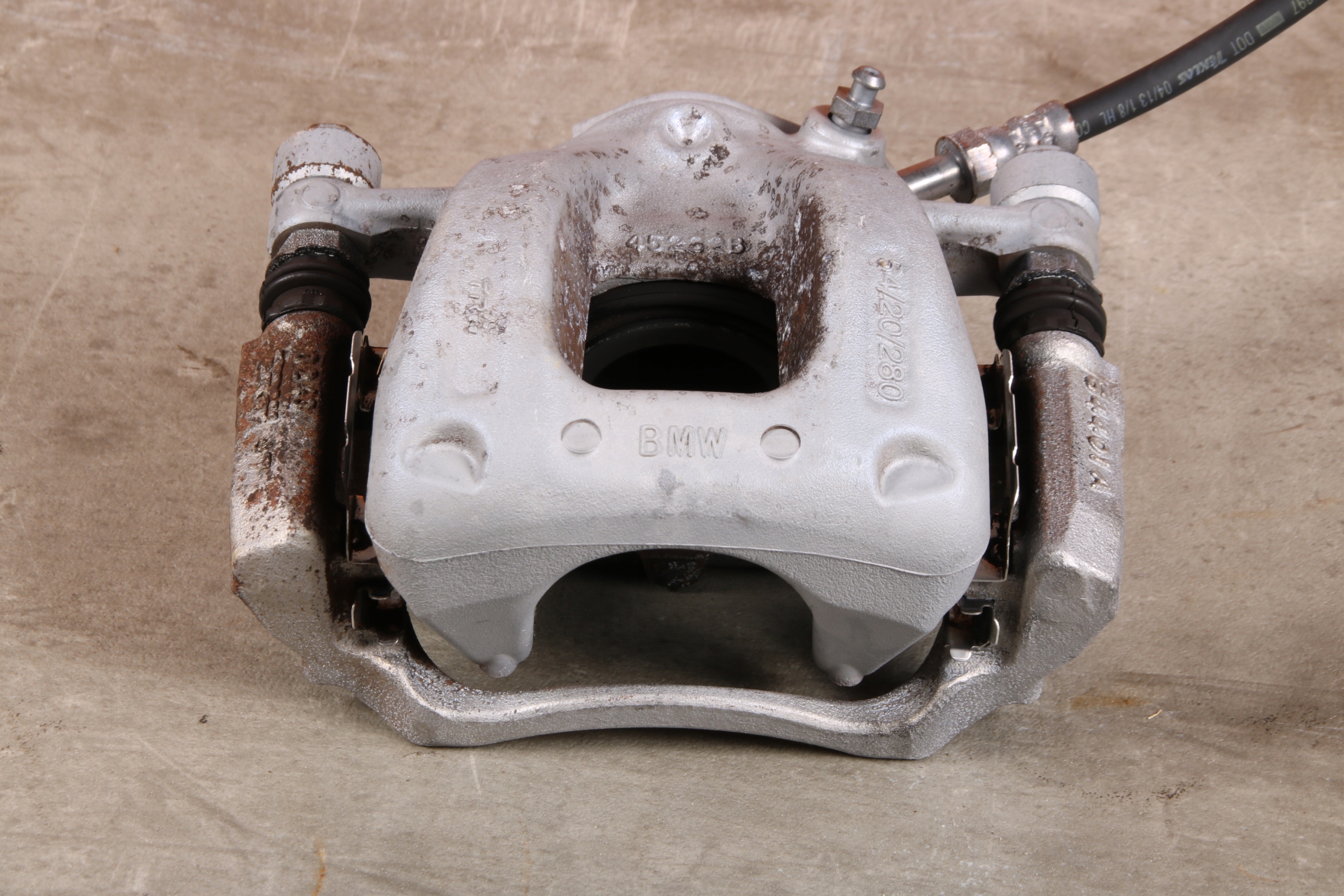 BMW i3 I01 caliper brake right front front 54/20/280 6860270