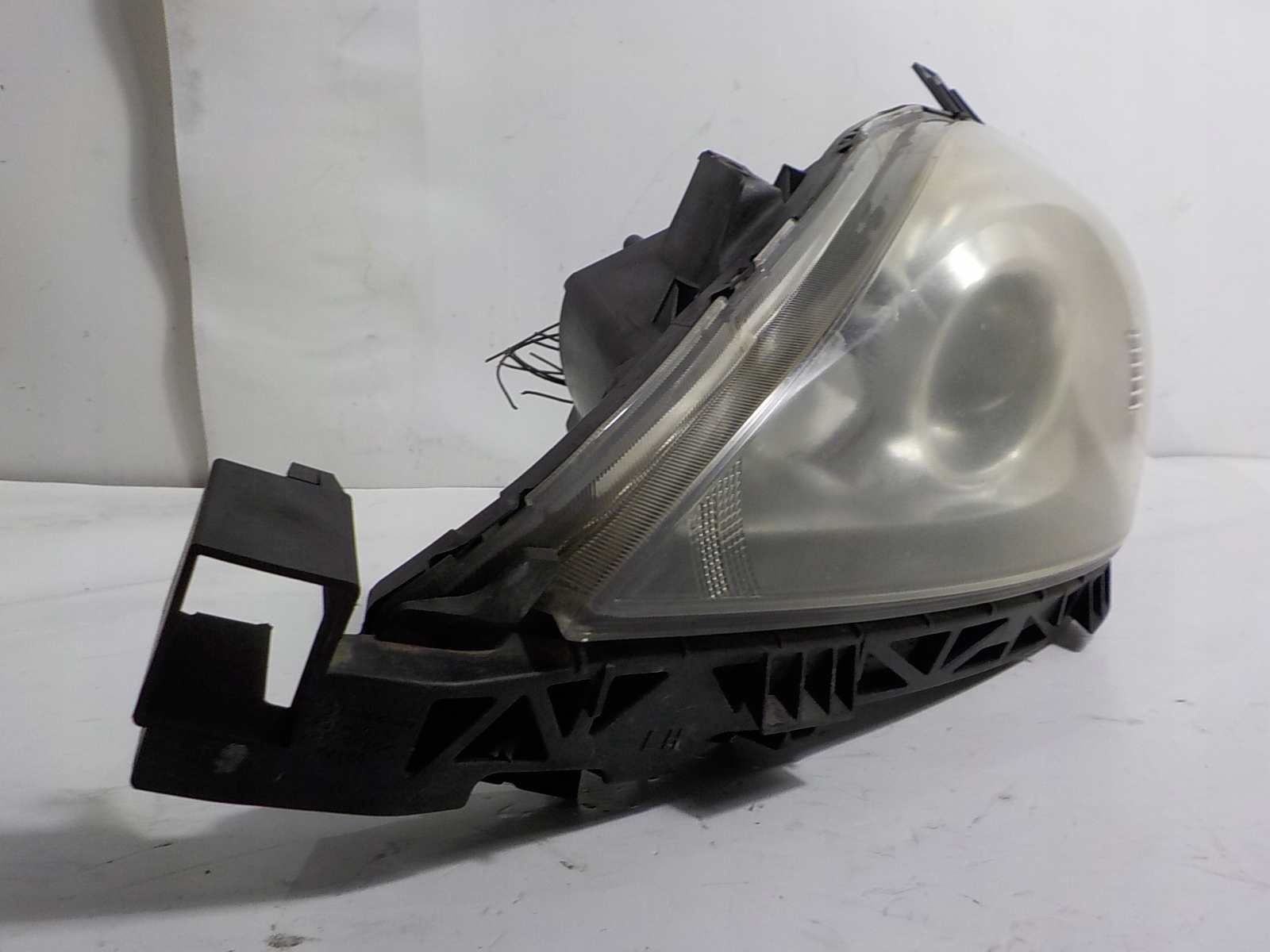 MAZDA 5 and CR XENON LIFT SPORT light left front front UK