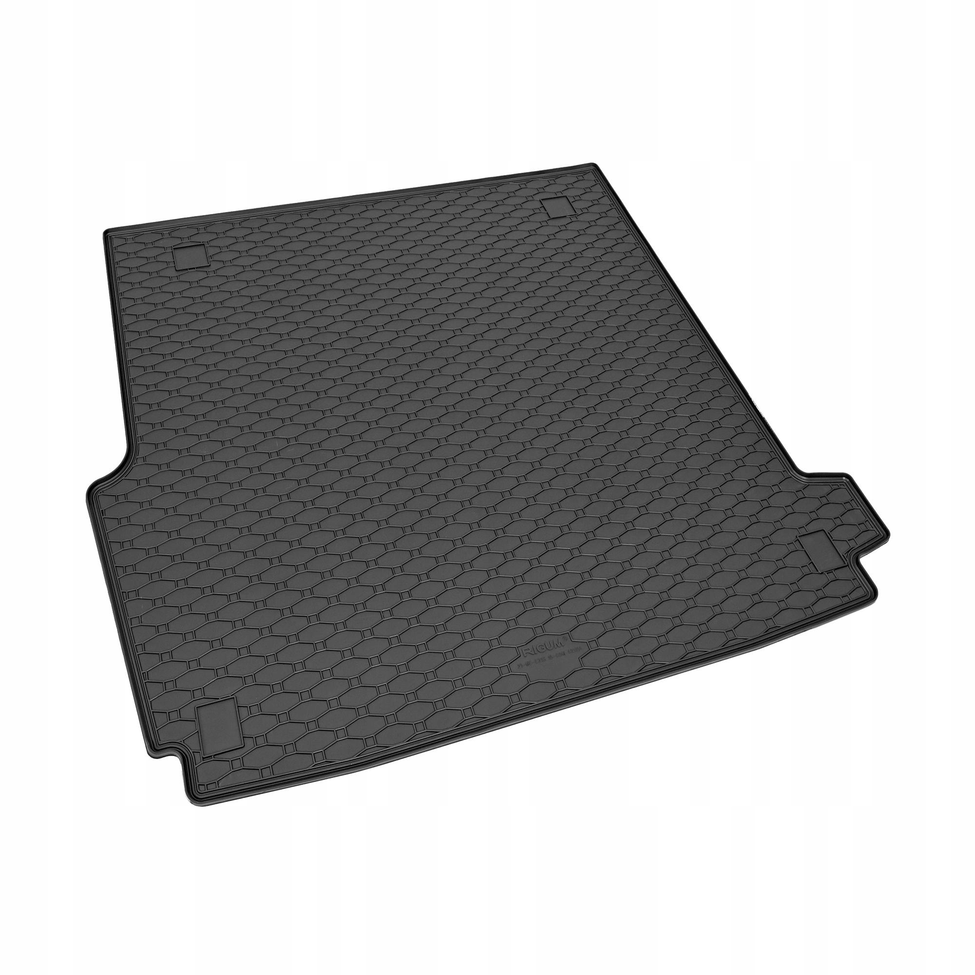 Zestaw dywaników do Mercedes E-Klasa S213 Kombi od 2016 / od 2022 Producent Rigum