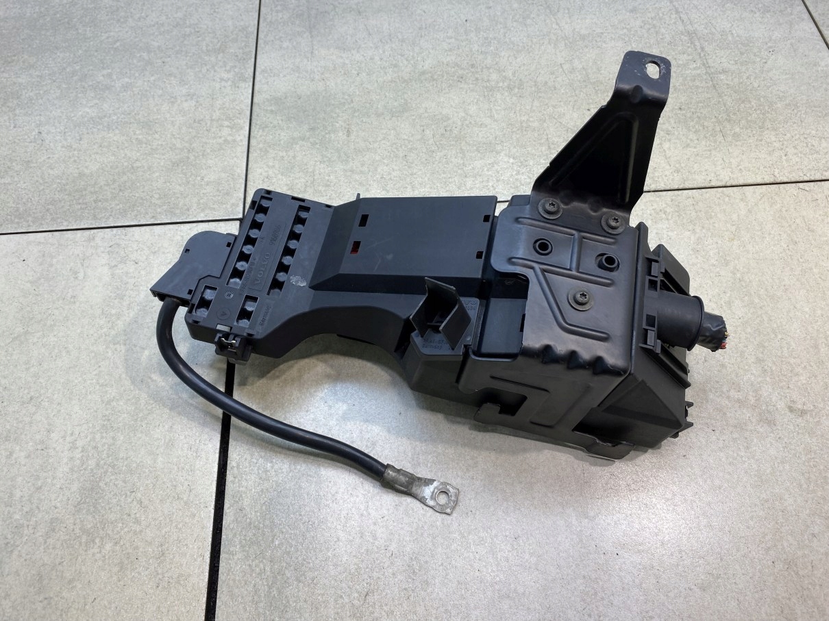 Module fusibles VOLVO S80 et 2.4 9168986