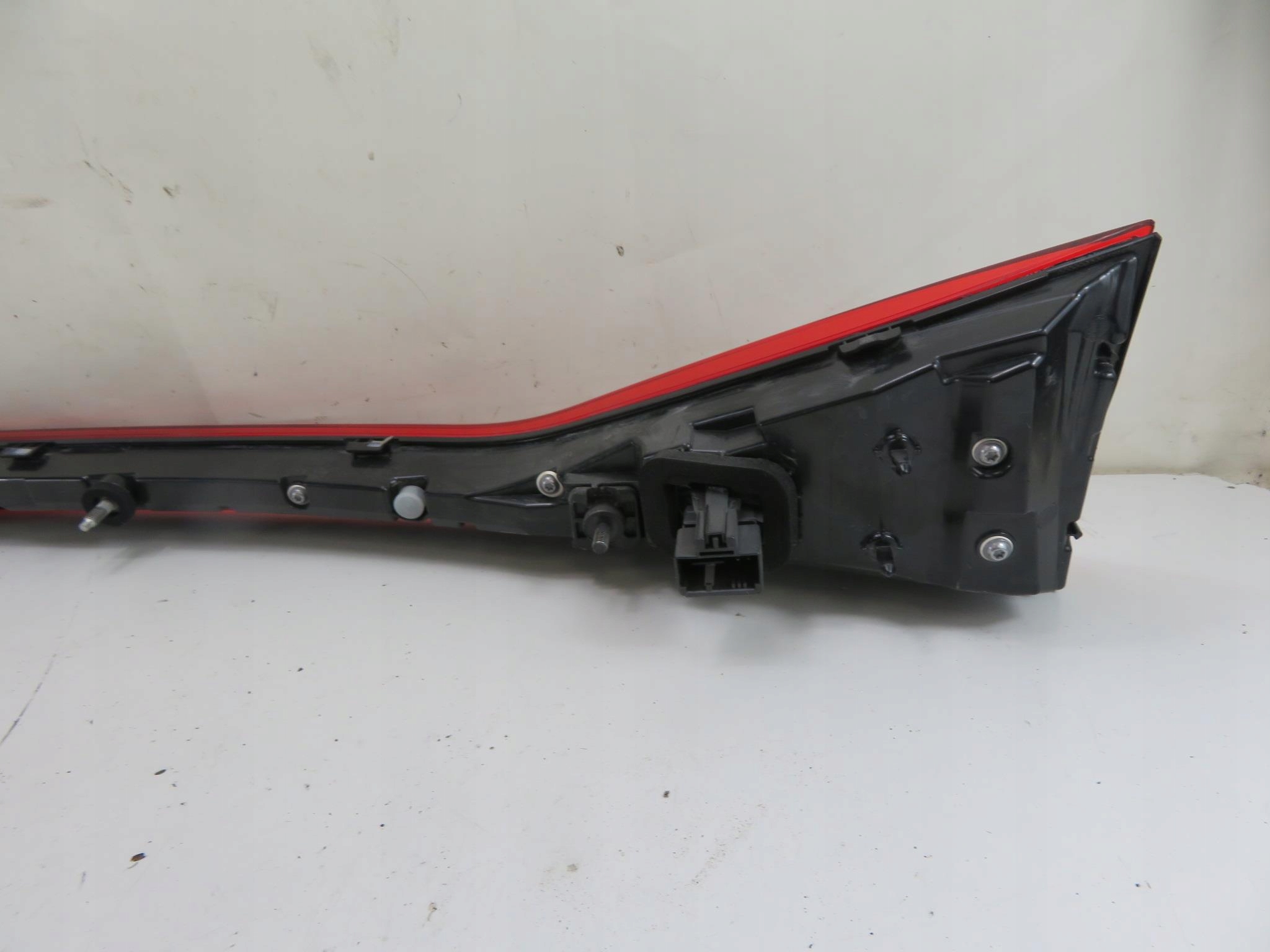 LAMPA TYŁ BLENDA CUPRA FORMENTOR 5FF945307H Typ samochodu Samochody osobowe