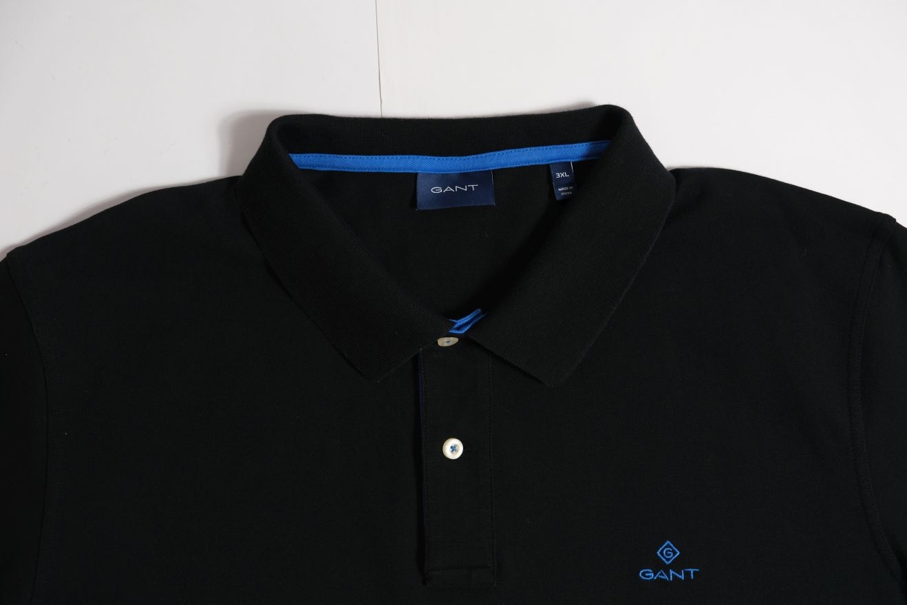GANT__CZARNA KOSZULKA POLO LOGO__XXL Linia plus size (duże rozmiary)