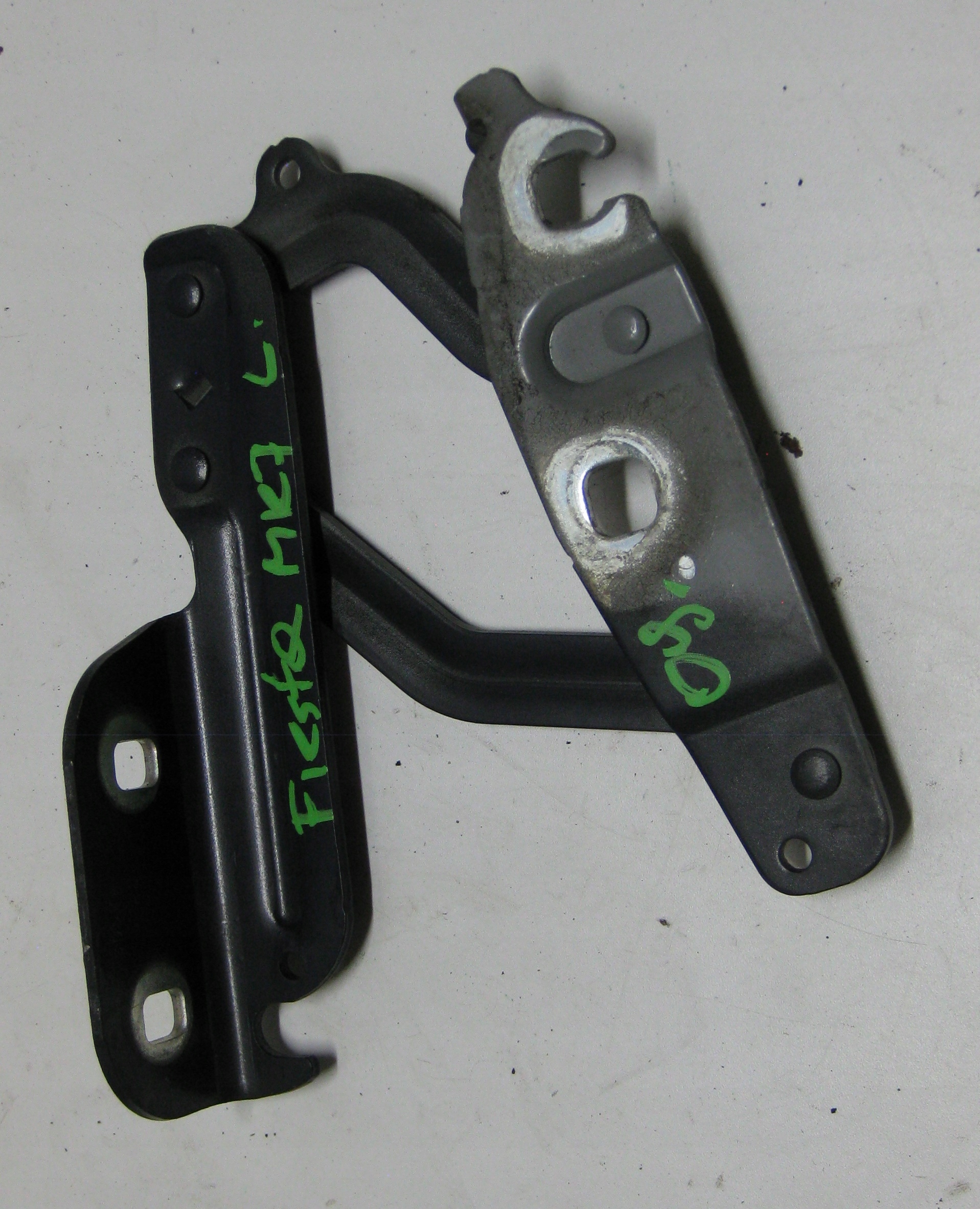 FORD FIESTA MK7 3D 09R hinge bonnets left right KOMPLET