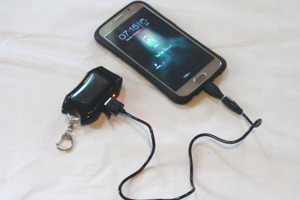 BRELOK DO KLUCZY SOLARNY POWERBANK LATARKA 1200 MAH Marka bez marki