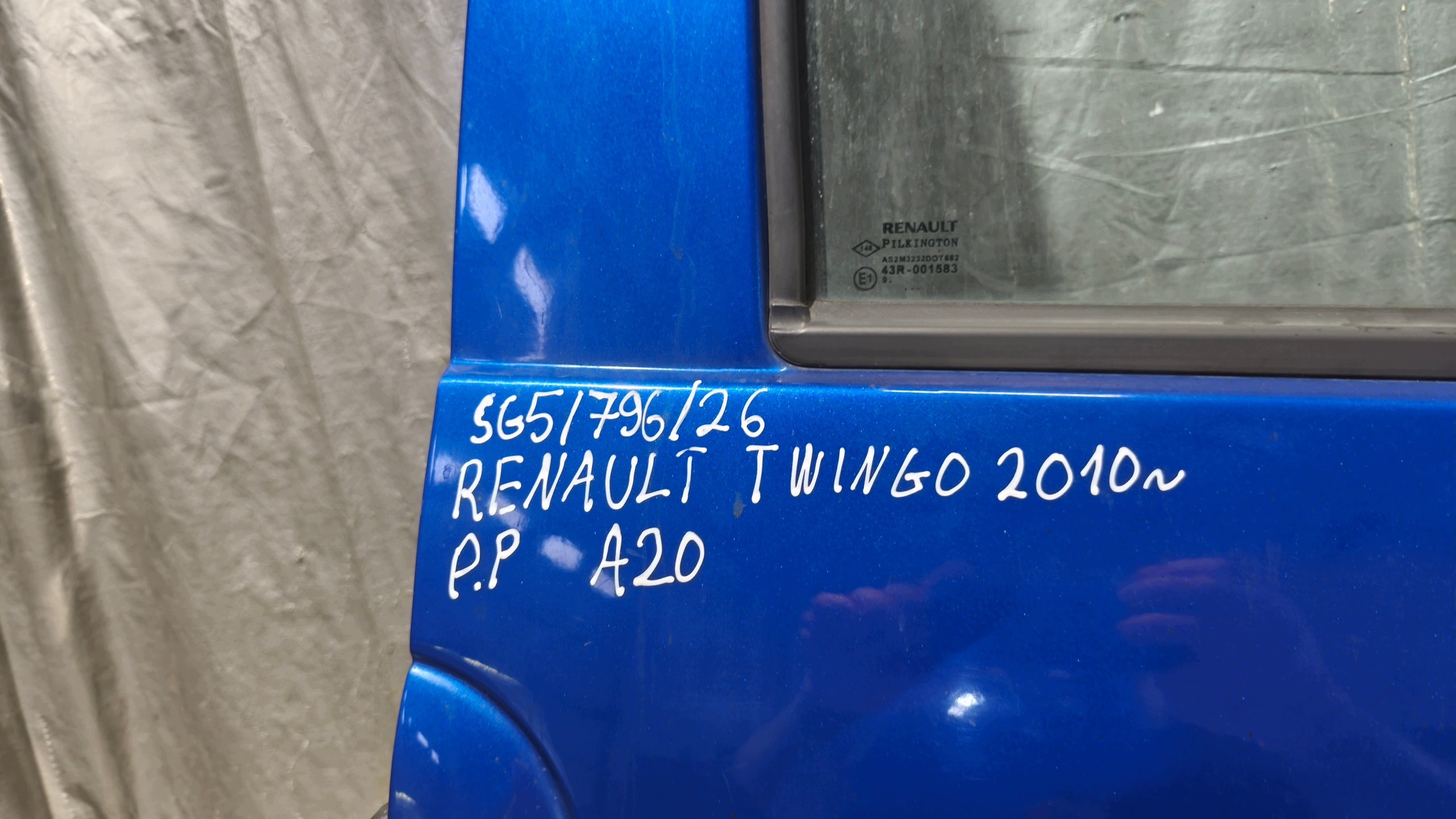 door right front RENAULT TWINGO II 2010r K: TERNA