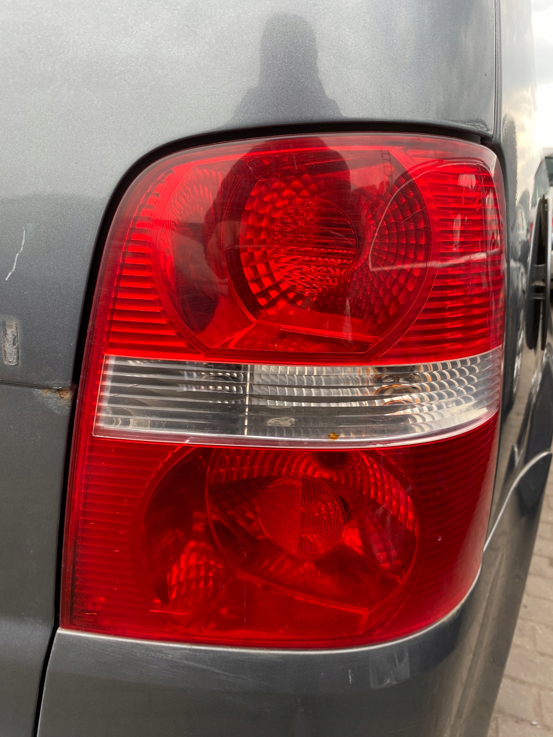 VW Touran 1 l 03-05 light right rear rear part