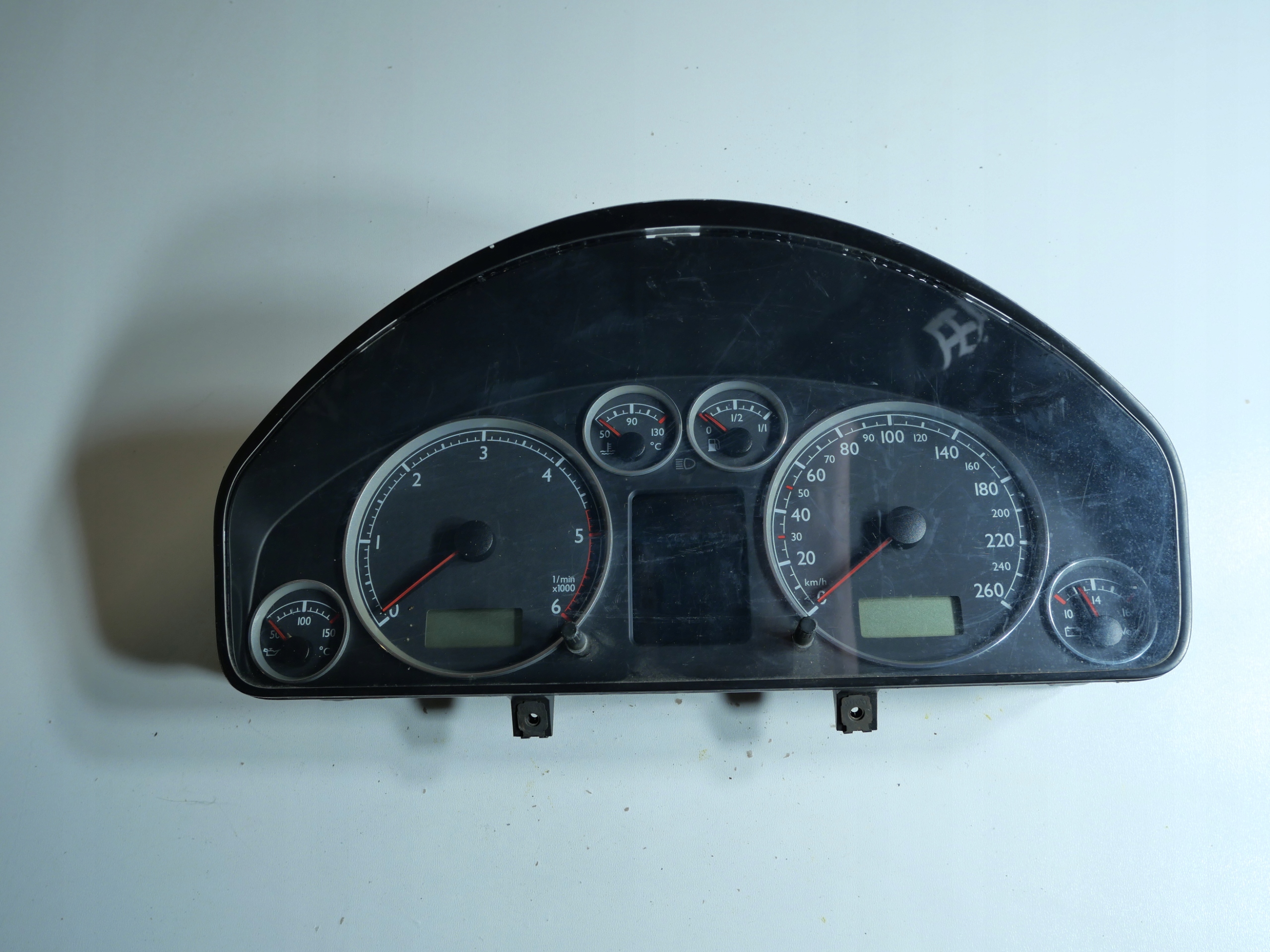 VW Sharan and 1.9 TDI dials dials 7M0