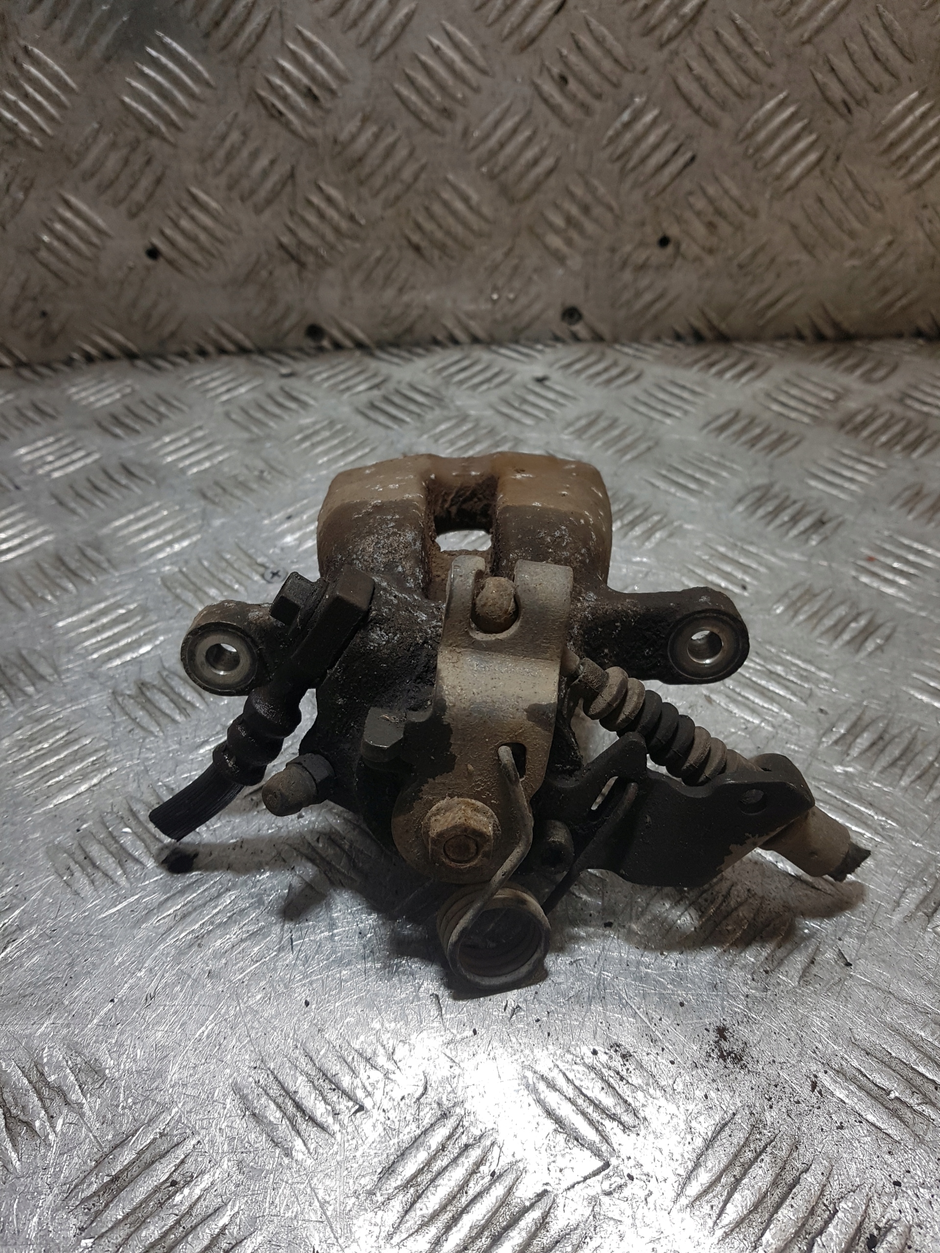 caliper brake right rear part rear OPEL ASTRA H