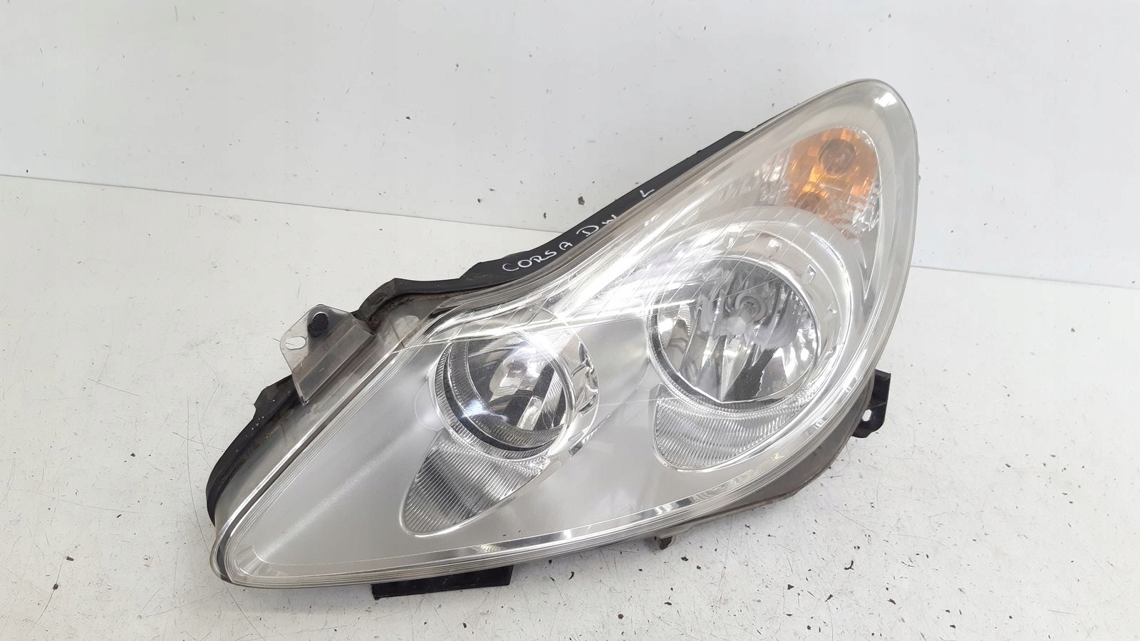 light front front left Opel Corsa D 1,2 16V