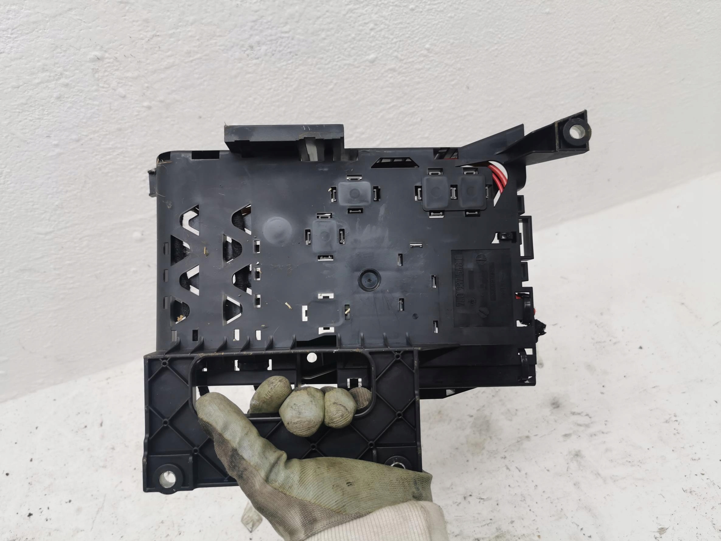 ROZDZIELACZ PRADU AUDI Q7 e 4L 3.0 V6 7L0937548C