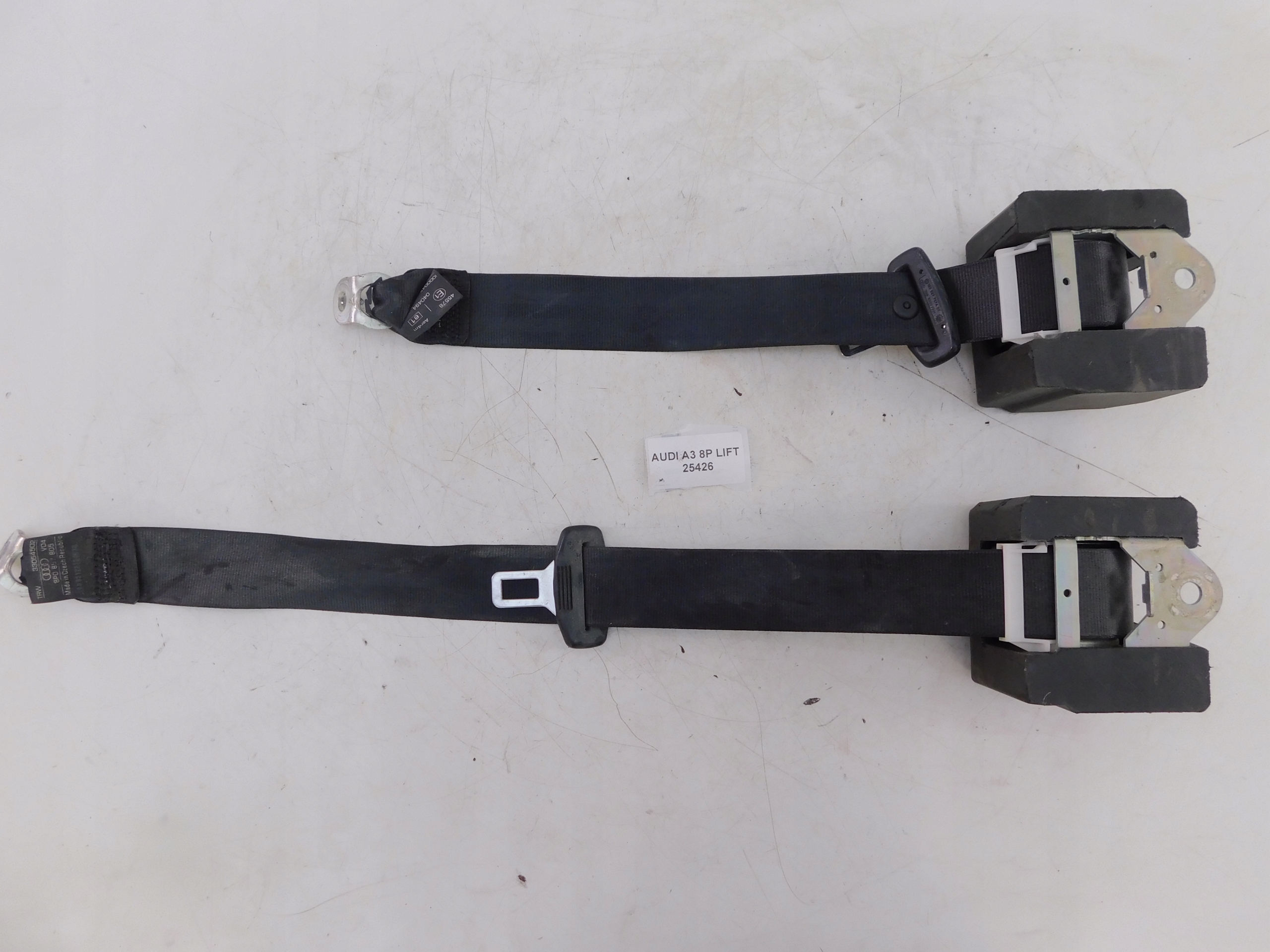 Audi A3 8P РЕСТАЙЛИНГ 1,6TDI ремень безопасности зад