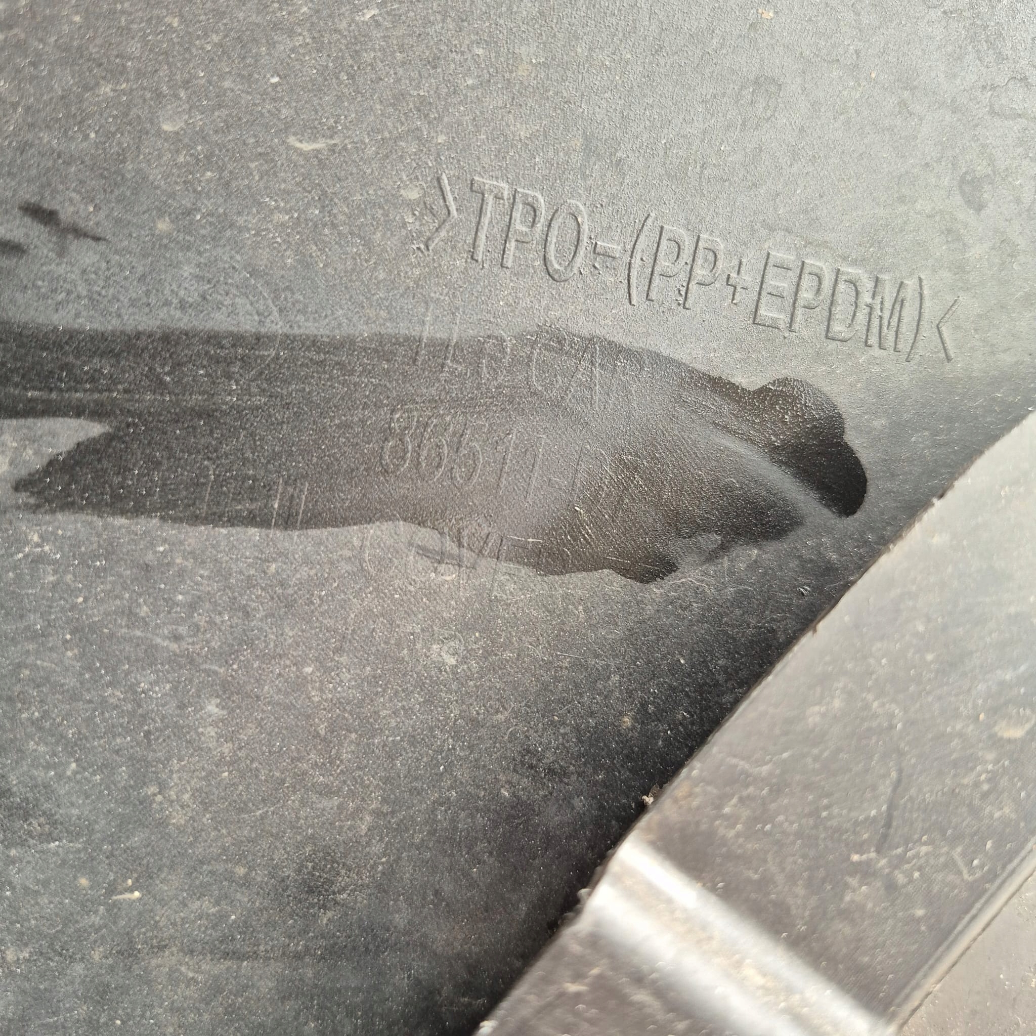 HYUNDAI TUCSON III 15- bumper front front SPR PDC 86511-D7100