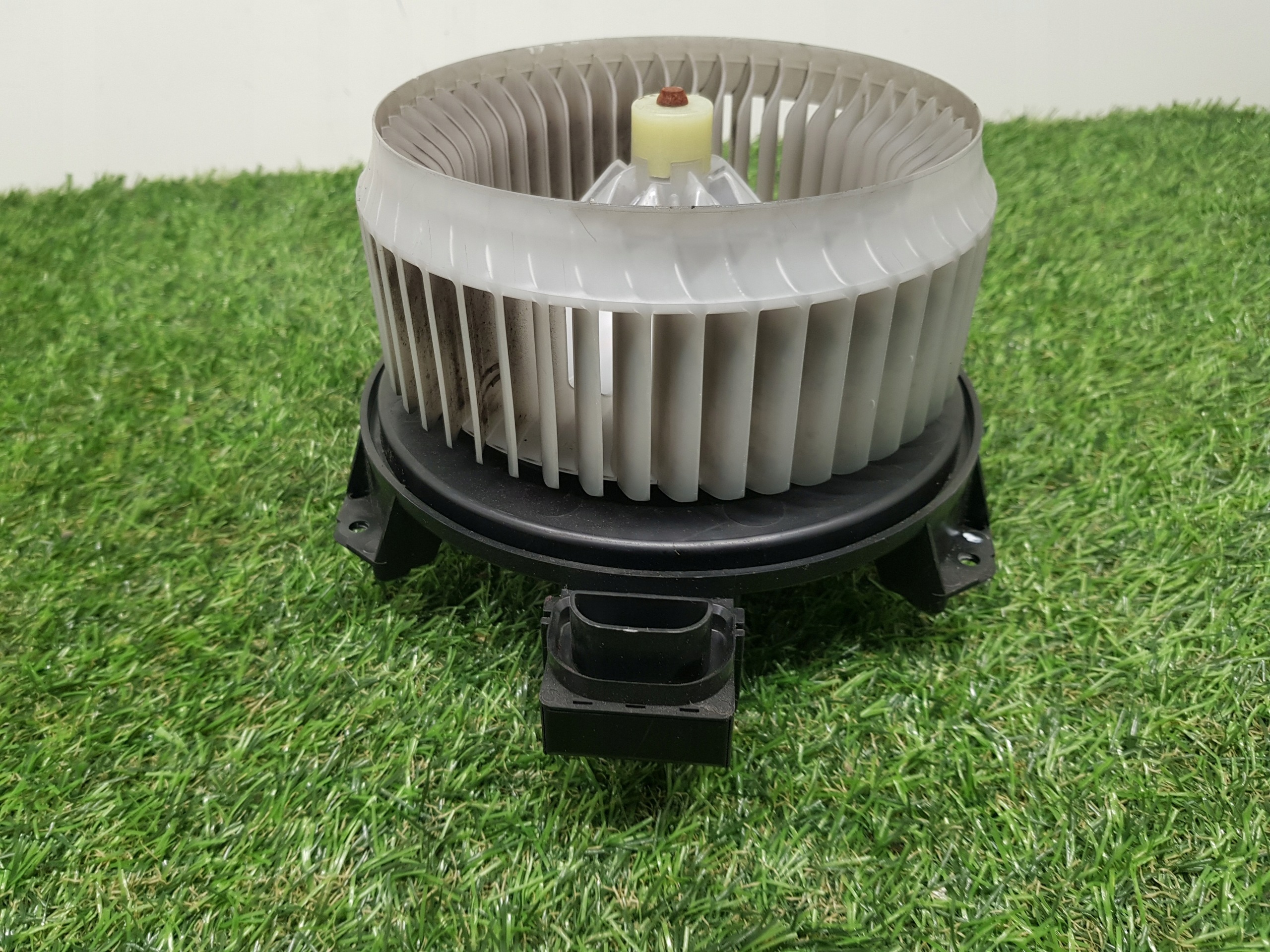 ventilator rešetka ventilacije HONDA CR-V III AV272700-5060