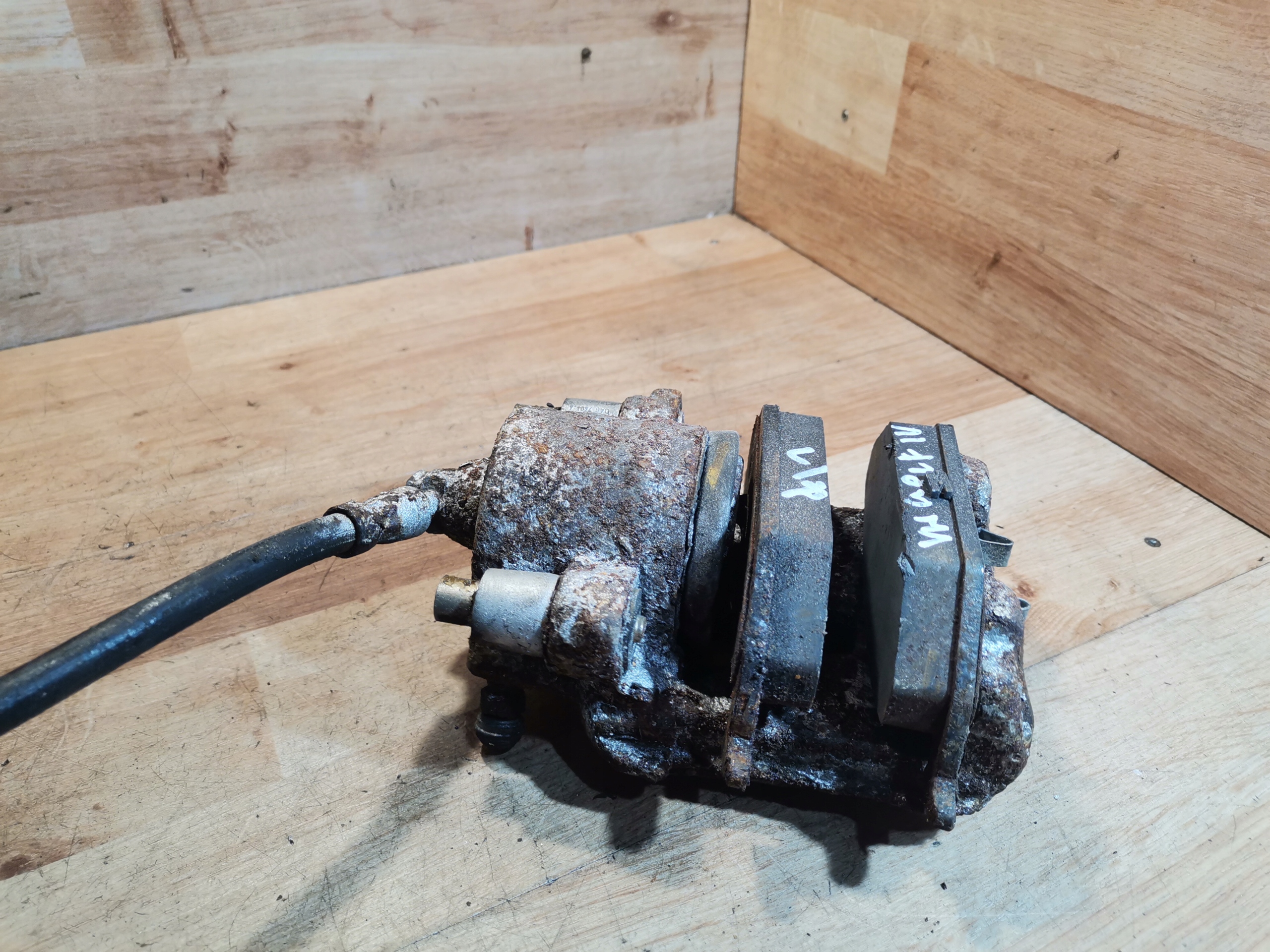 caliper brake left front VW GOLF IV